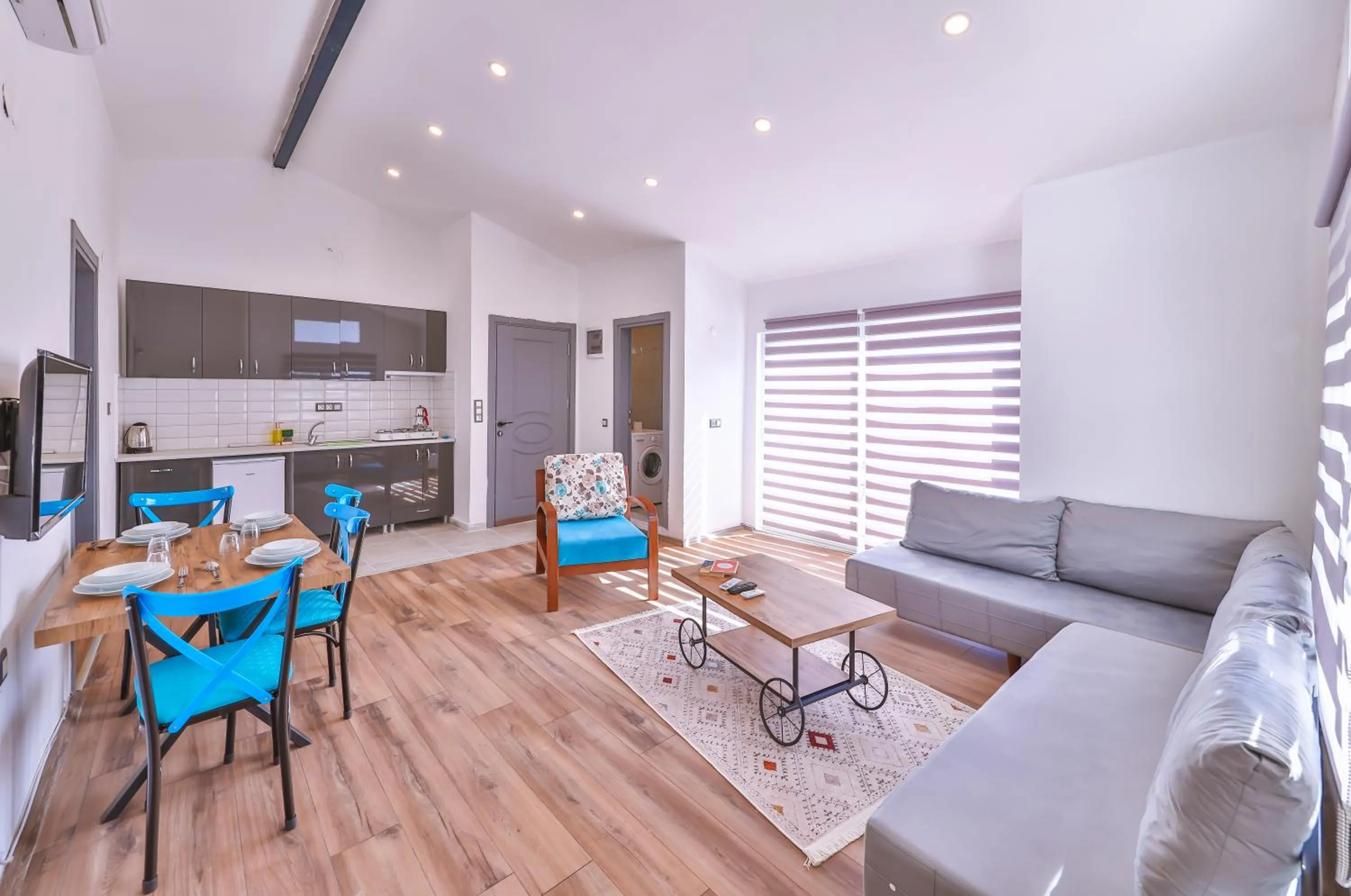 Living room in 3 House Apart