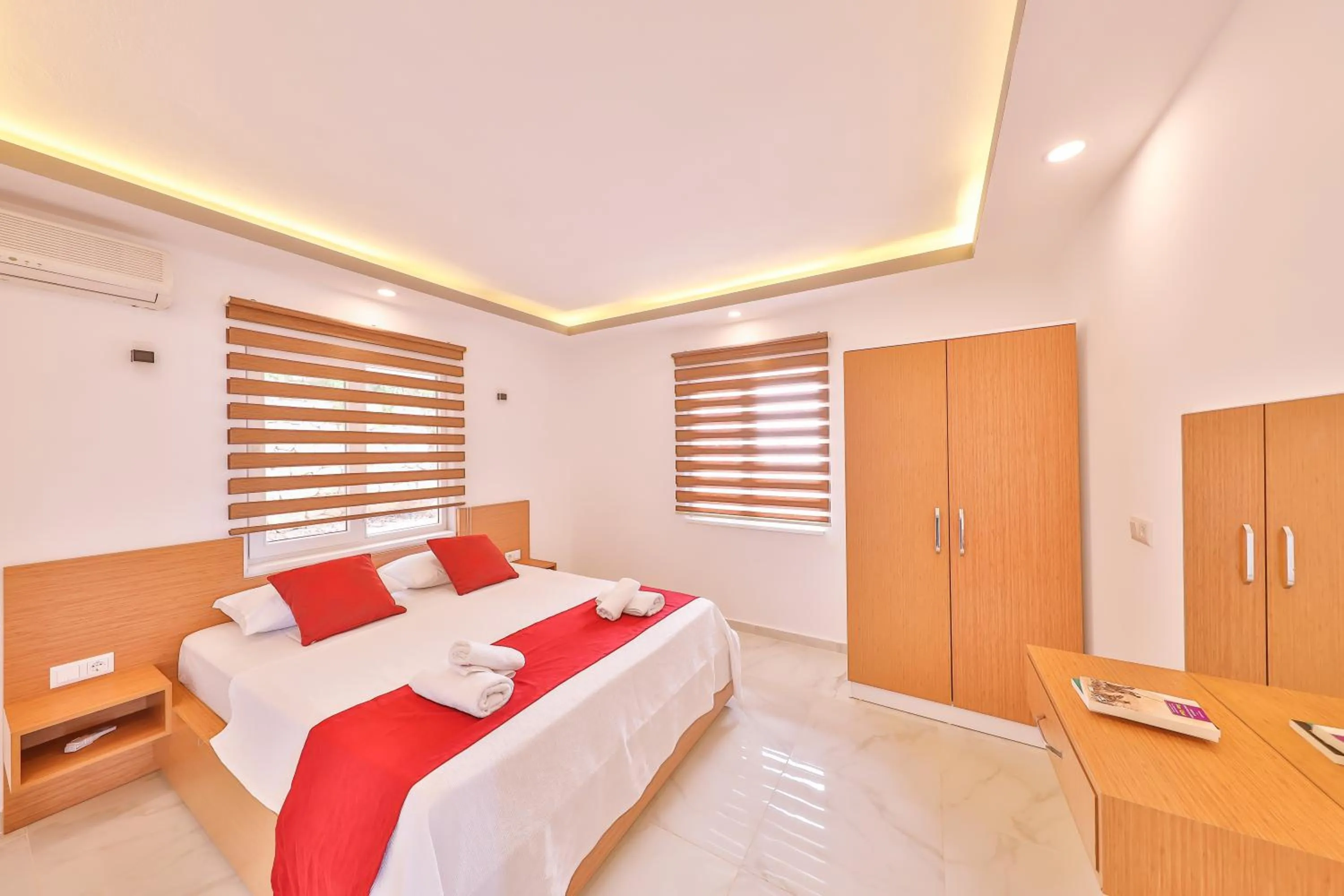 Bed in 3 House Apart