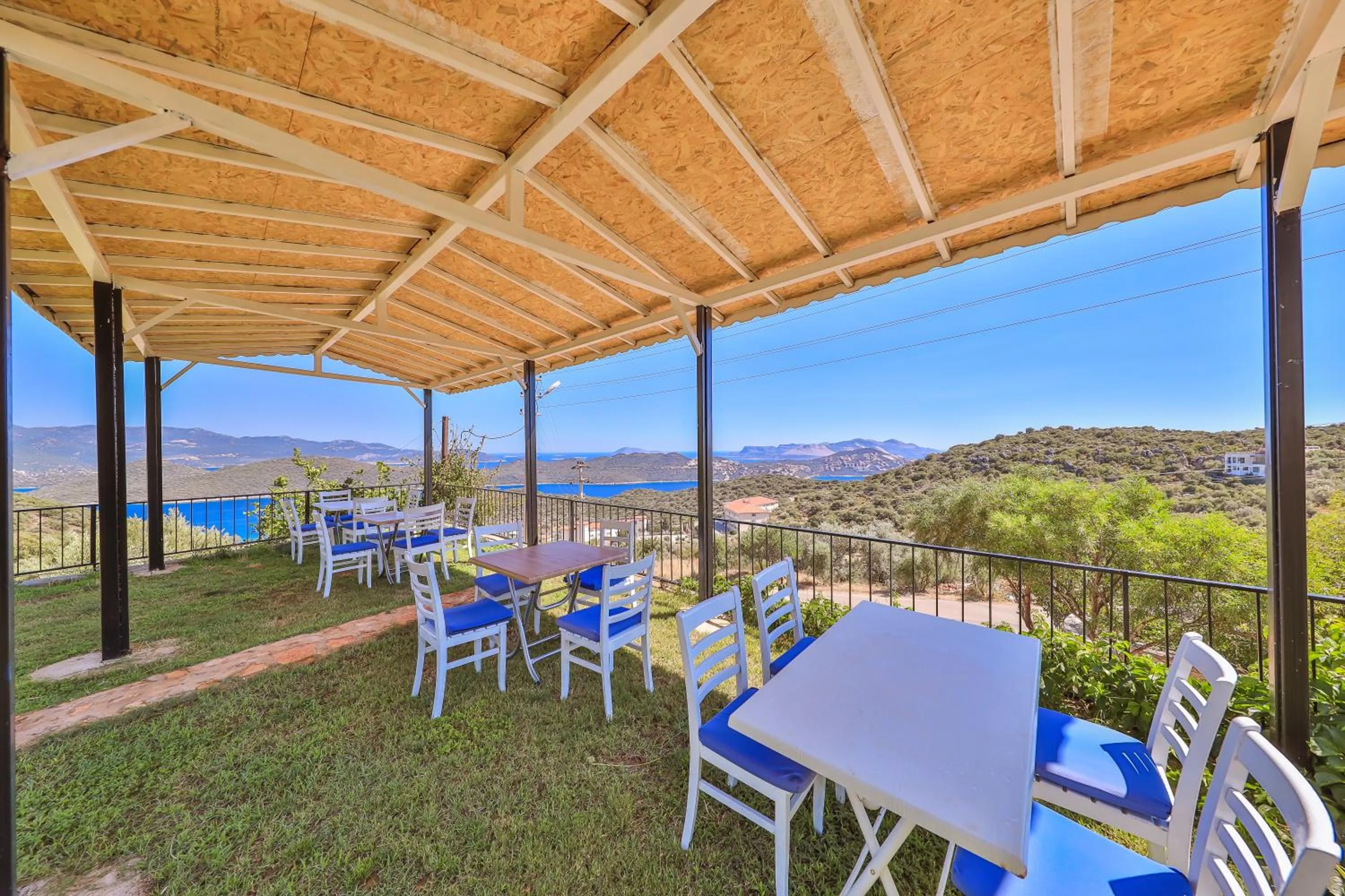 Area and facilities in 3 House Apart