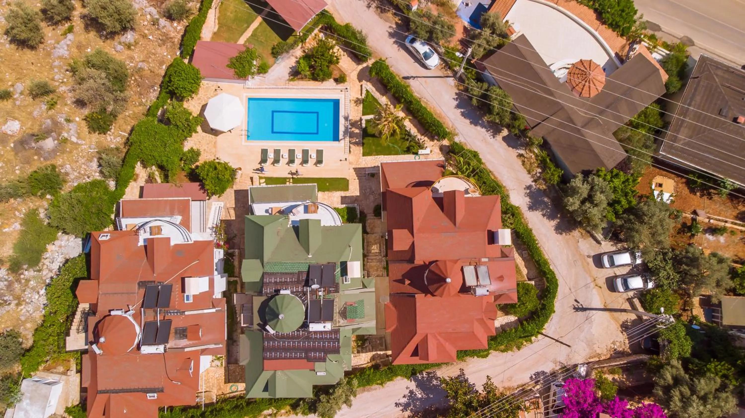 Property building in 3 House Apart