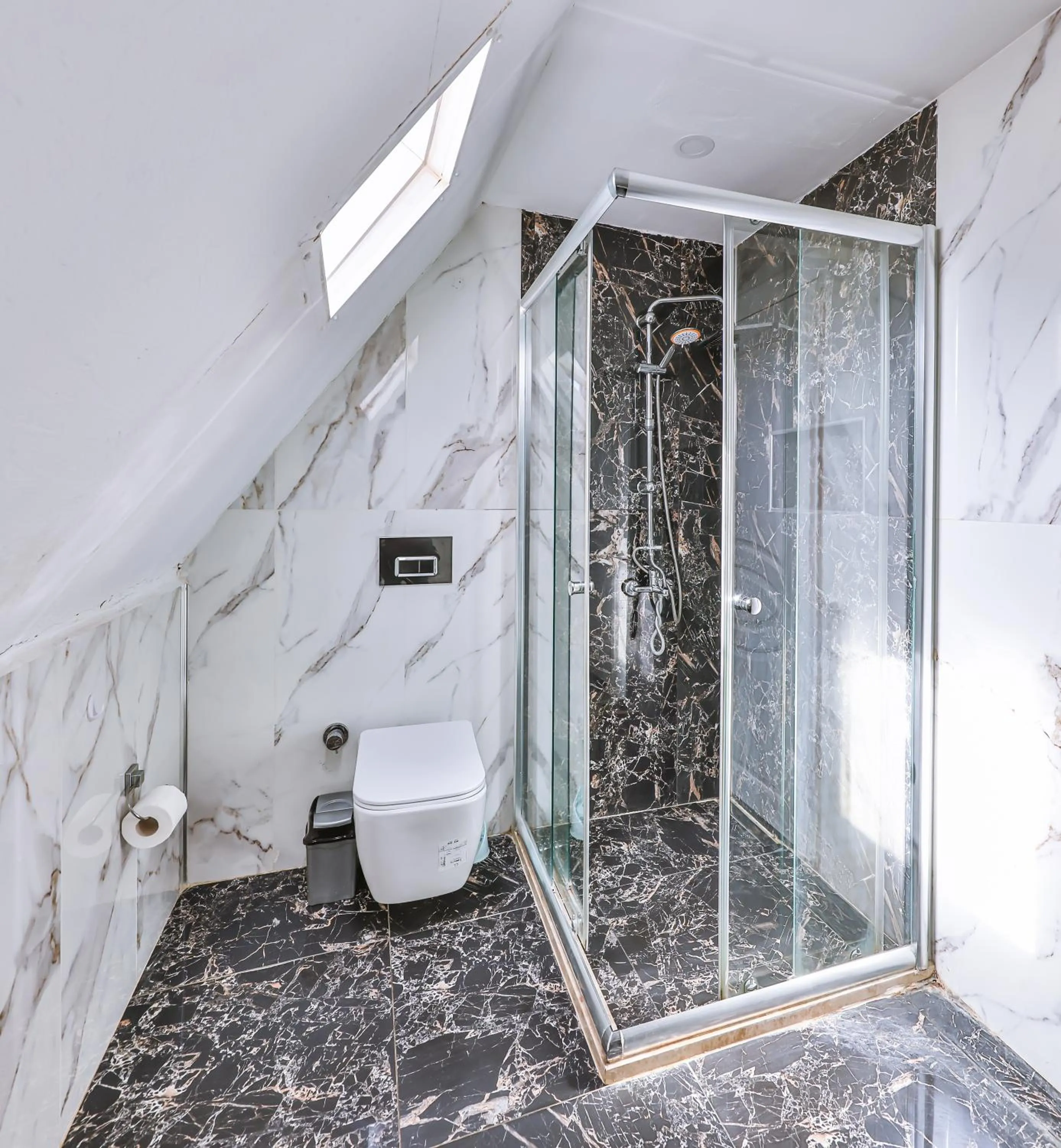 Bathroom in 3 House Apart