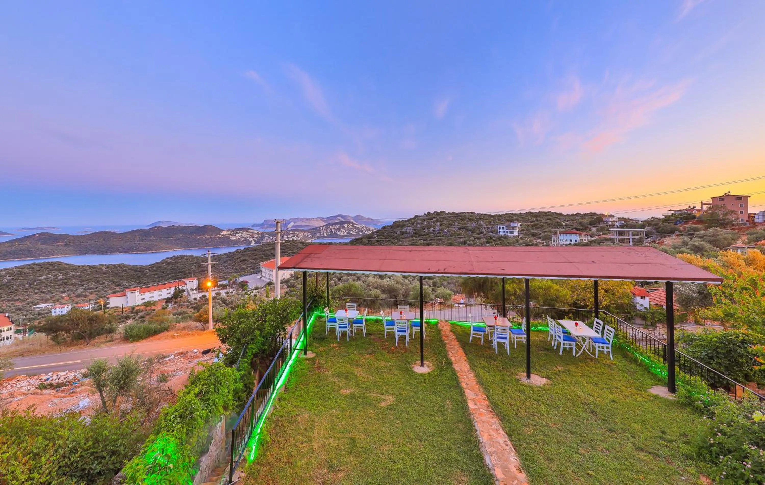 Natural landscape in 3 House Apart