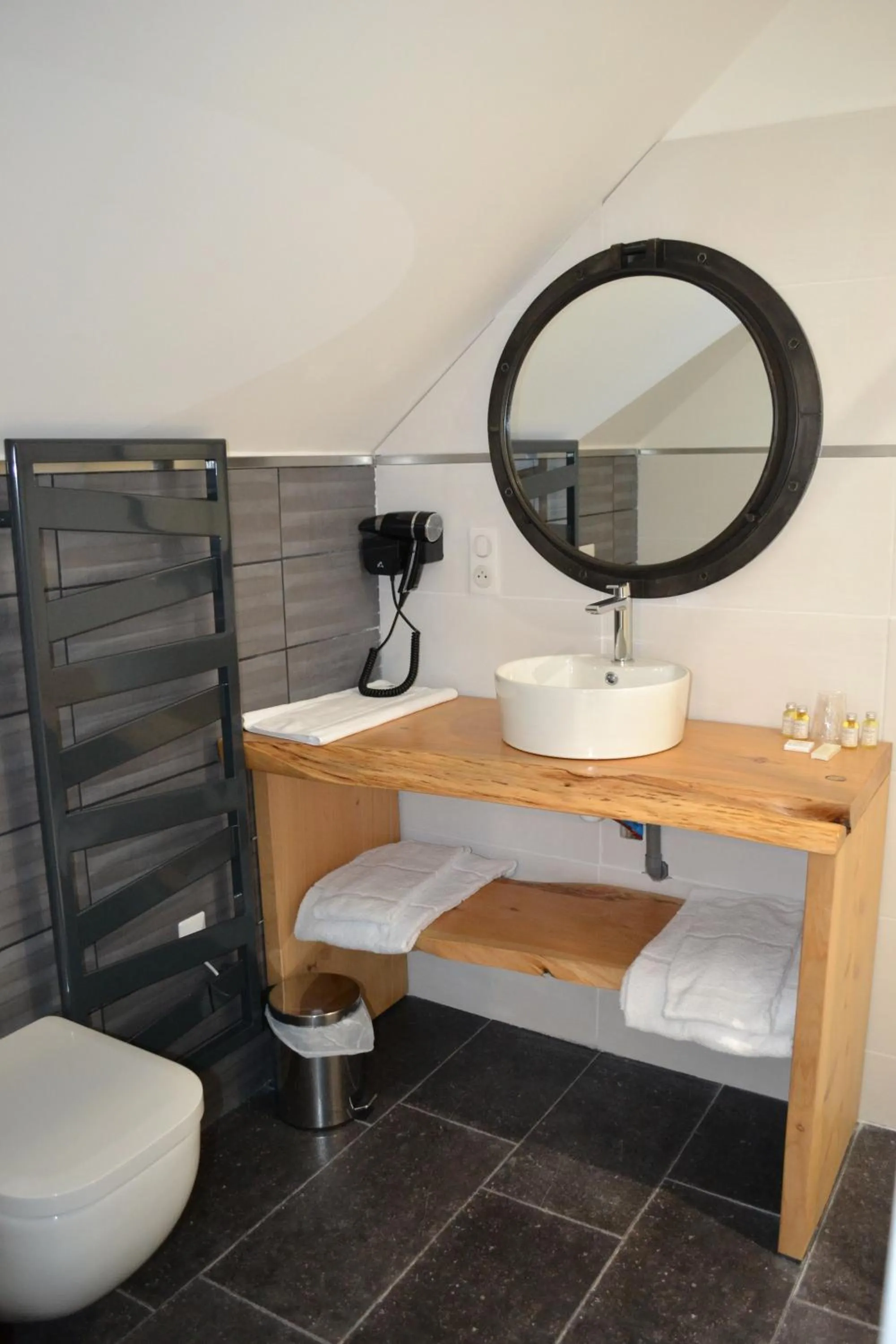 Logis Auberge de Pont Calleck