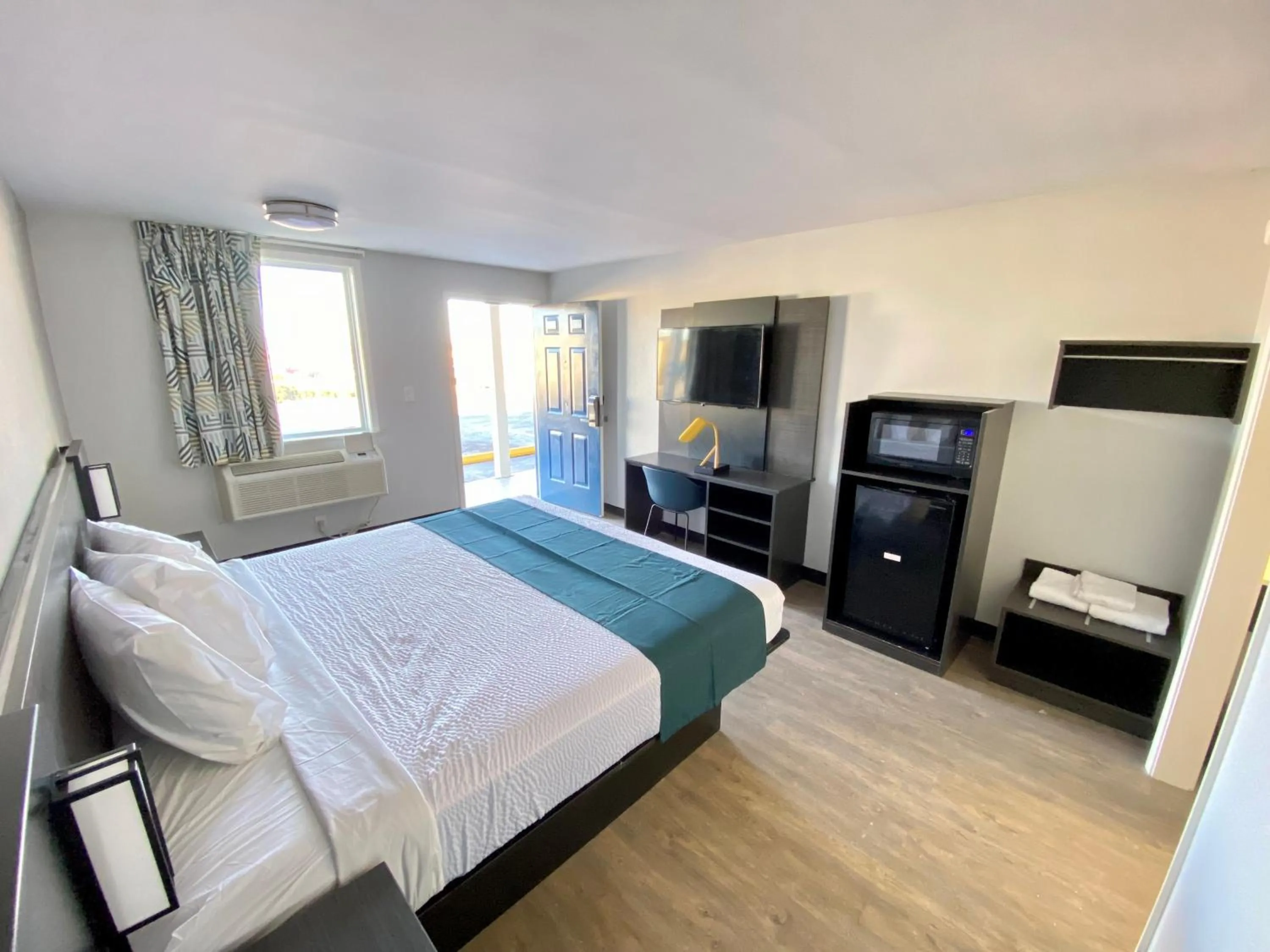 Bed in Motel 6 Bonne Terre, MO