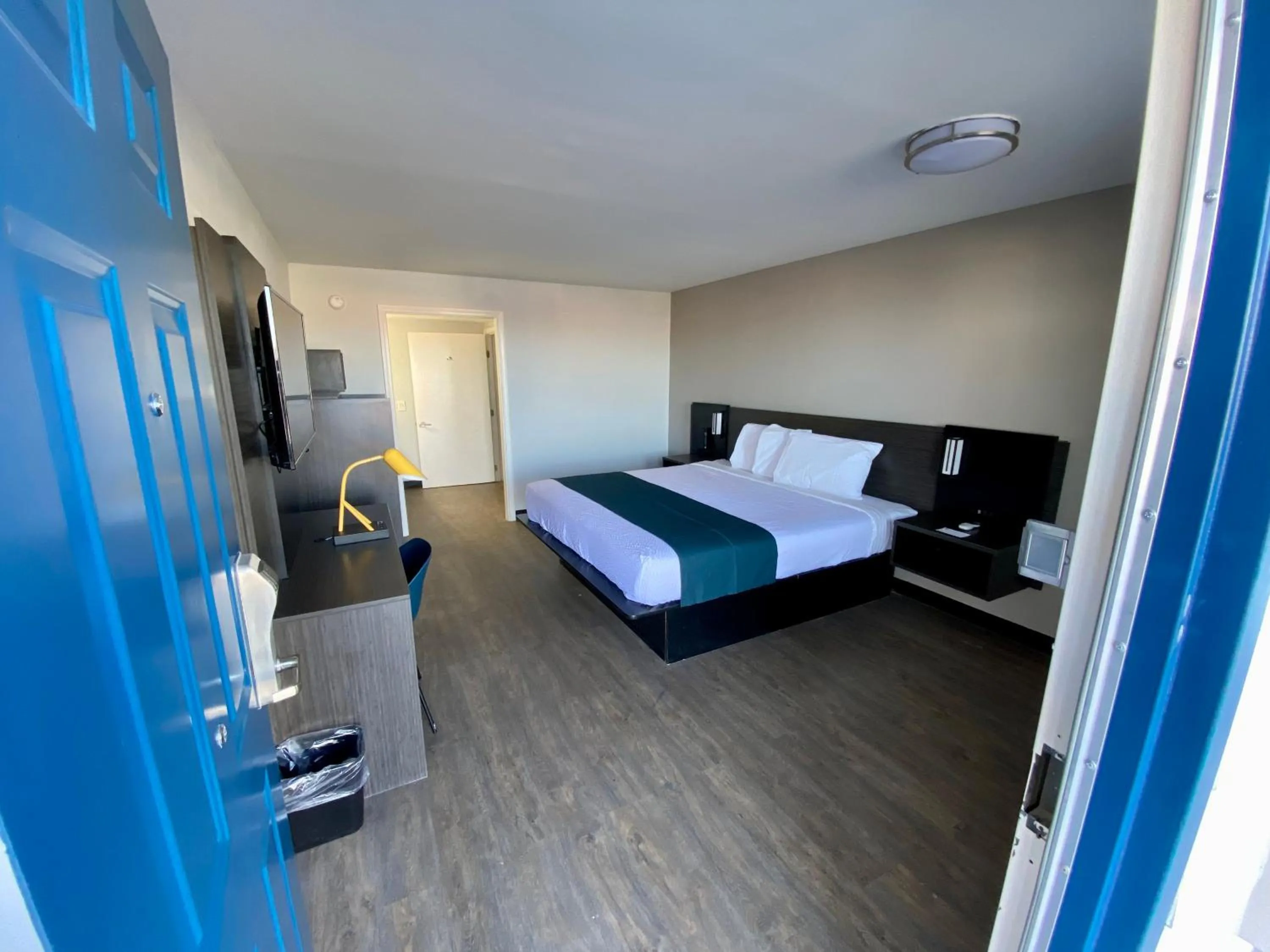 Bed in Motel 6 Bonne Terre, MO