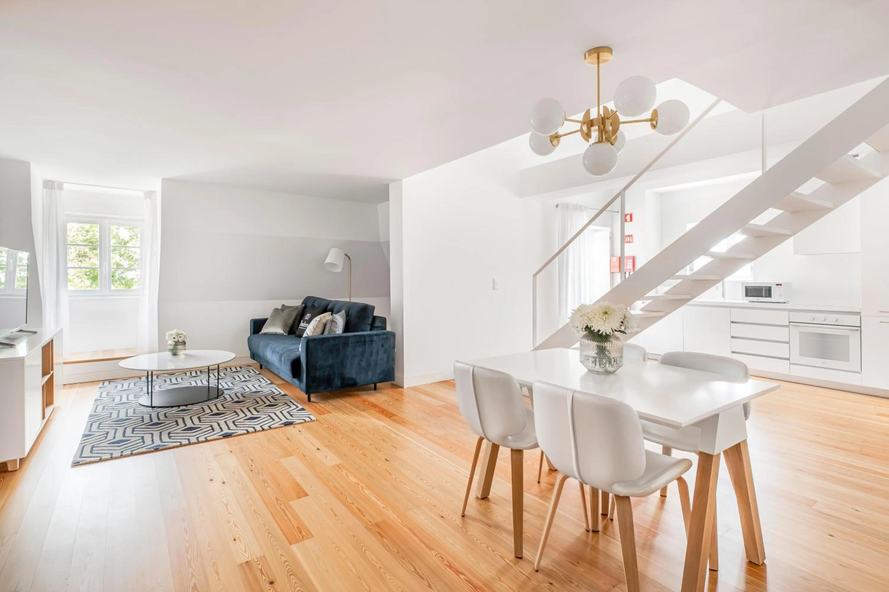 Photo of the whole room in Tandem Palacio Alfama Apartments