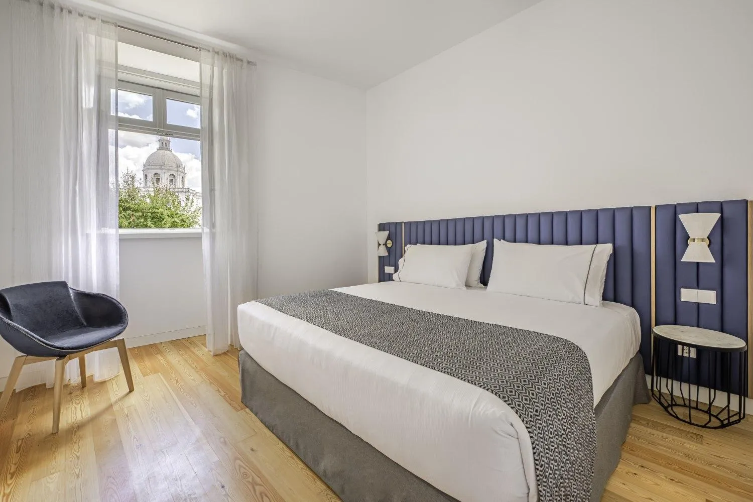 Photo of the whole room, Bed in Tandem Palacio Alfama Apartments