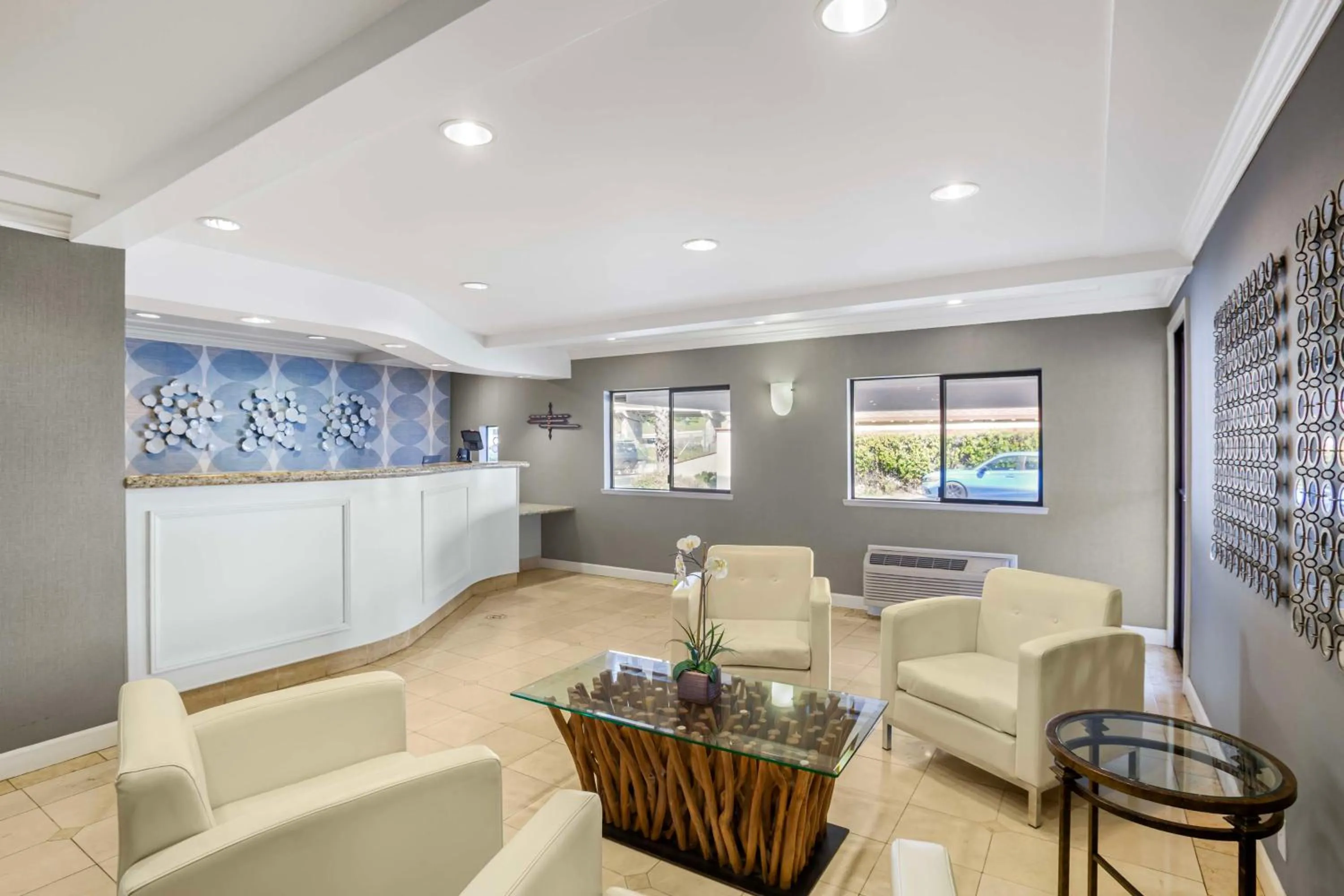 Lobby or reception in Best Western Inn Santa Cruz