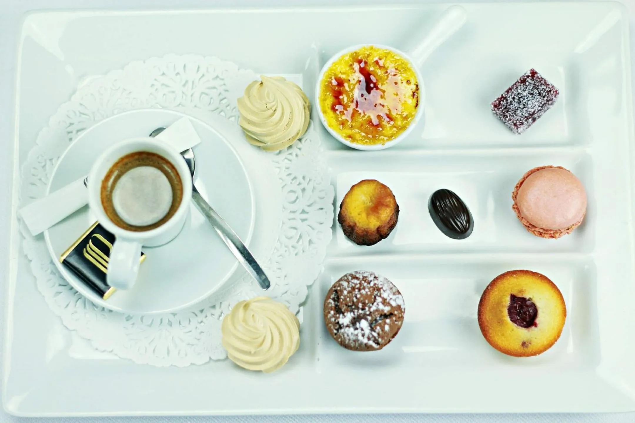 Food and drinks in Hôtel Cosmos & Spa