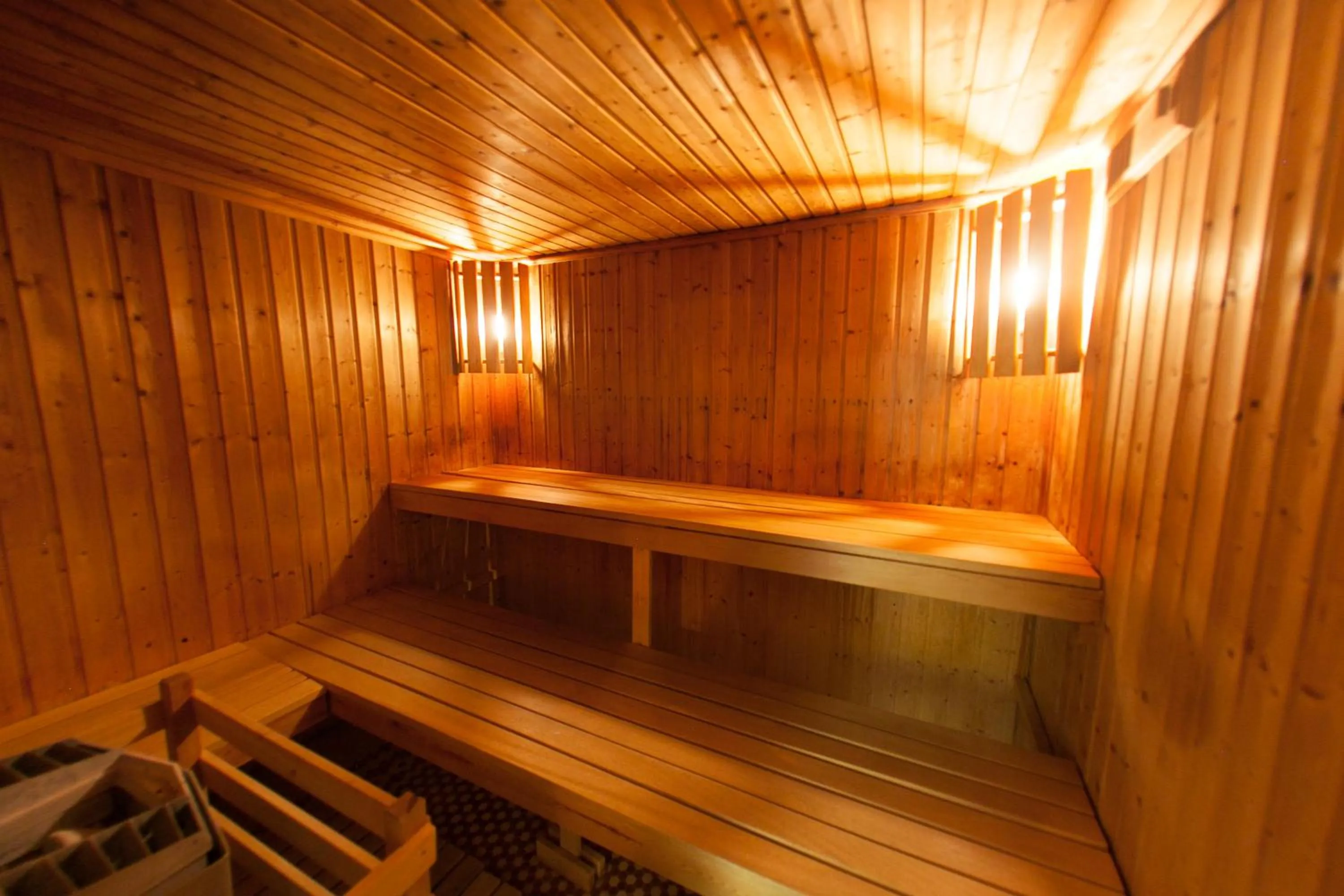 Sauna in Hôtel Cosmos & Spa