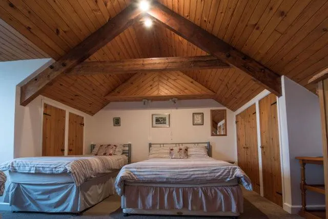 Bedroom, Bed in Glendower