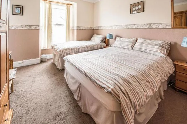 Bedroom, Bed in Glendower