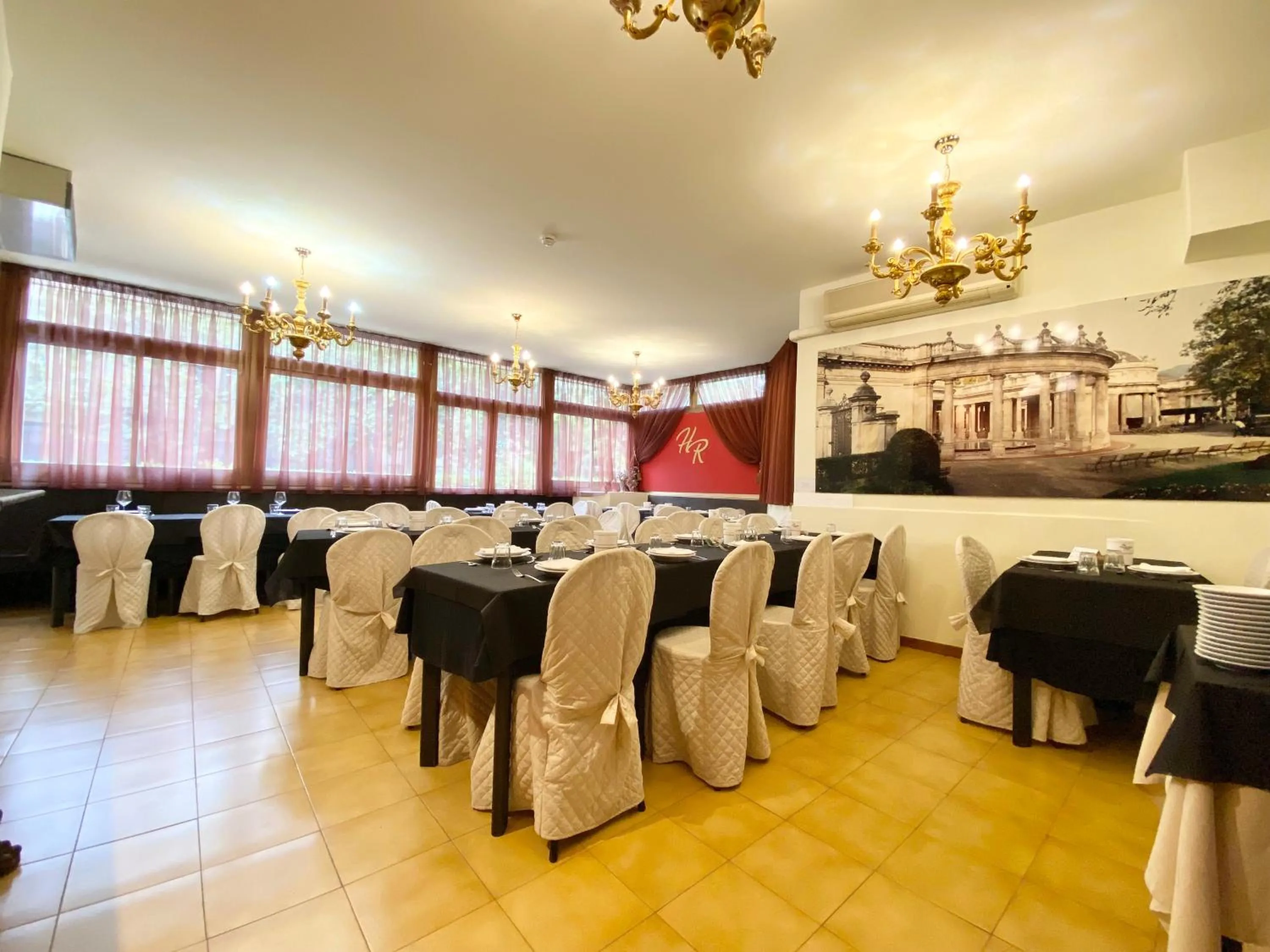 Restaurant/places to eat in HOTEL RINASCIMENTO