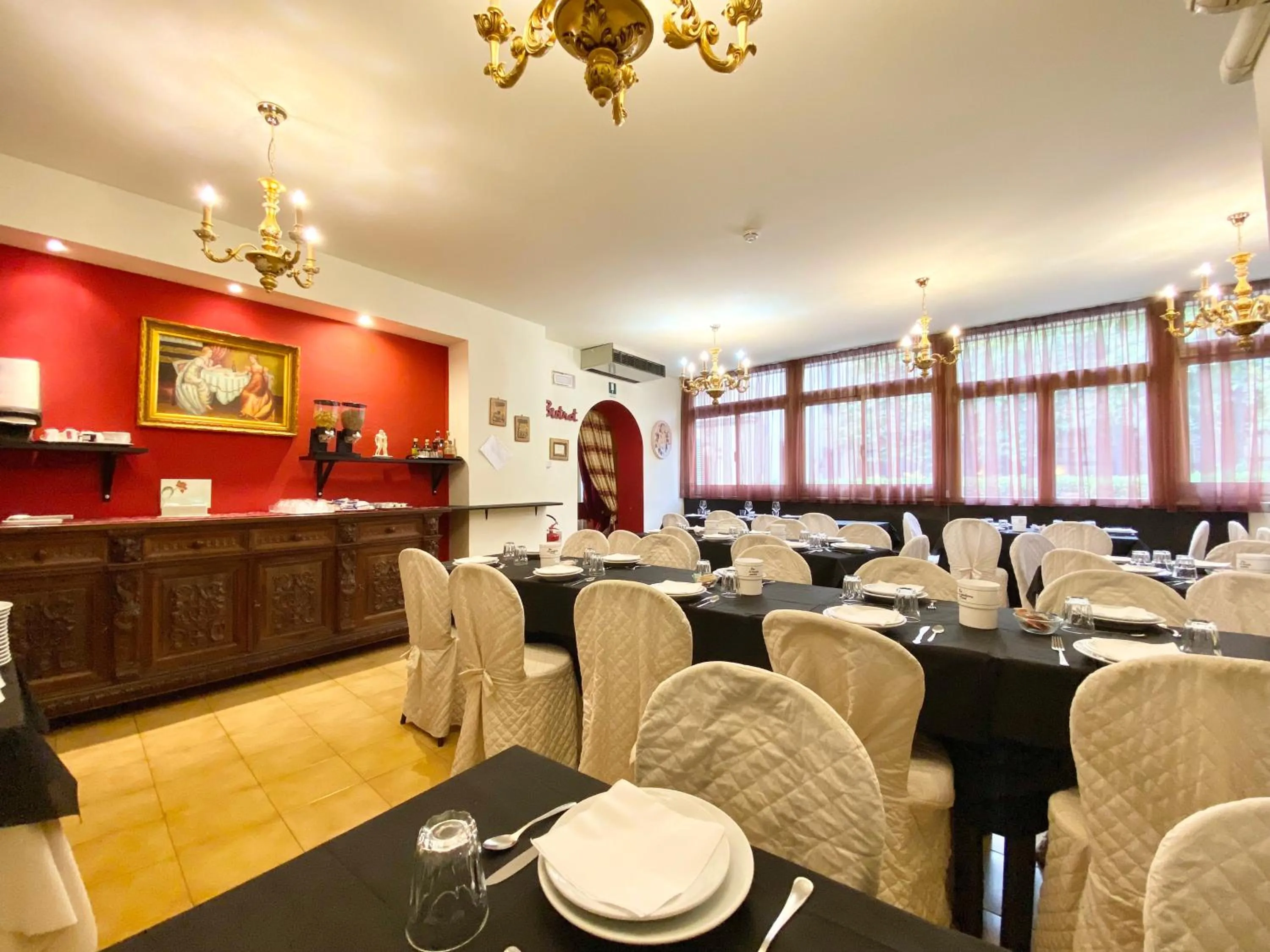 Restaurant/places to eat in HOTEL RINASCIMENTO