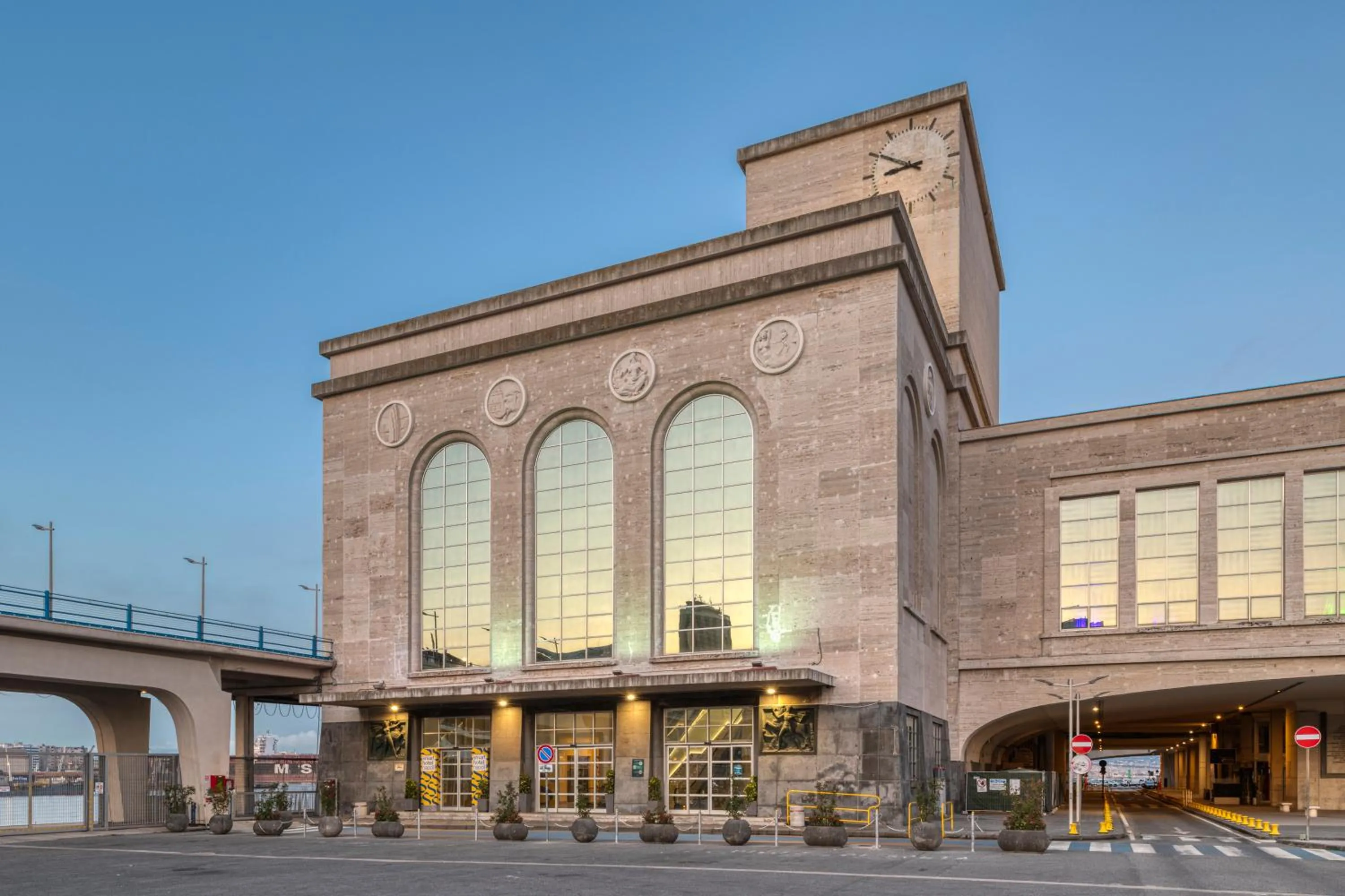 Property building in Smart Hotel Napoli