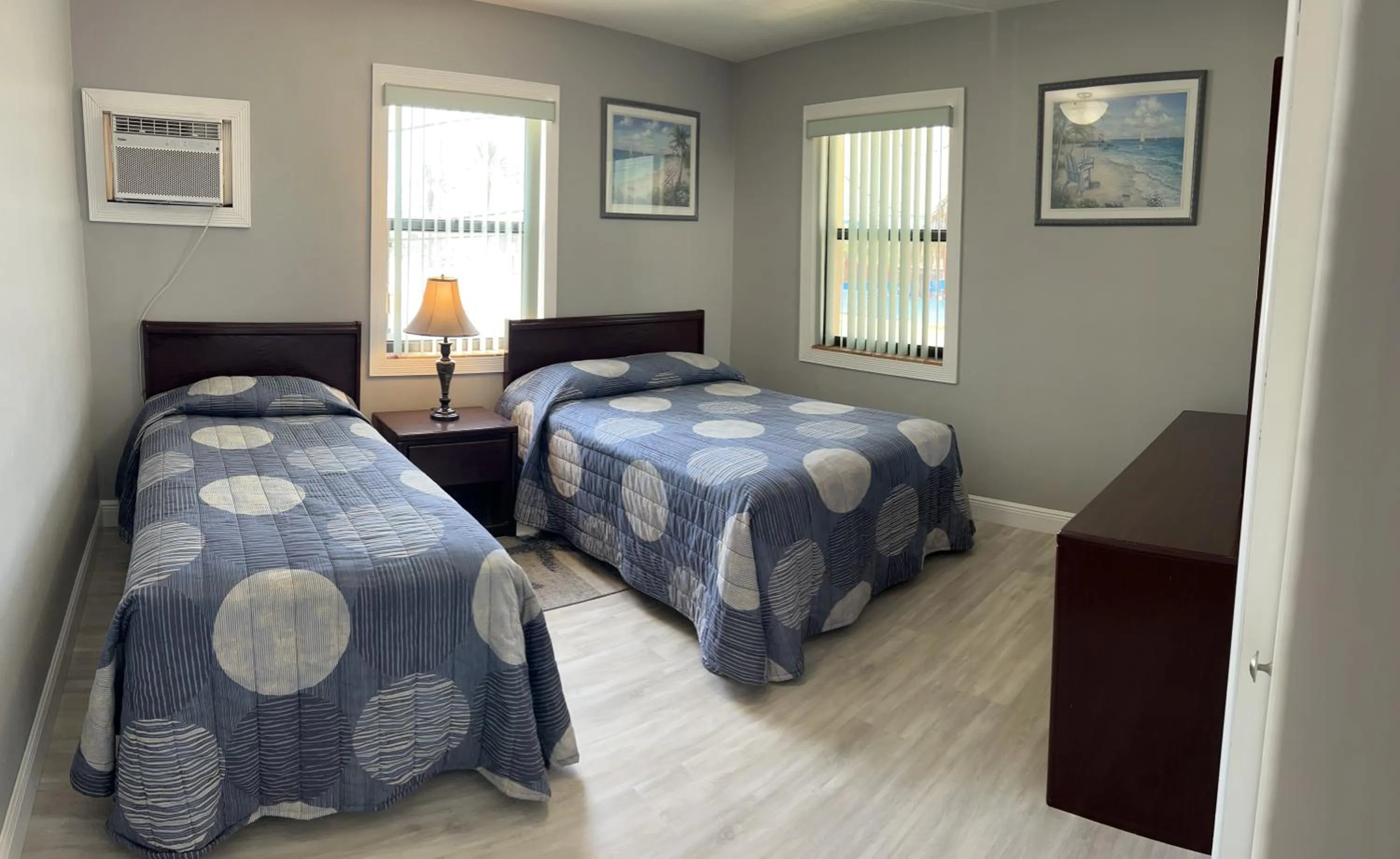 Bedroom in Sails Resort Motel