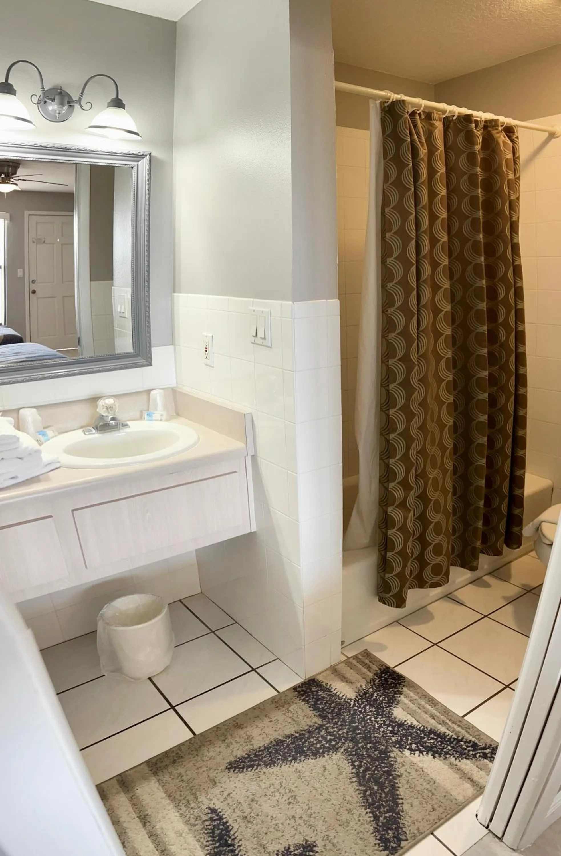 Bathroom in Sails Resort Motel