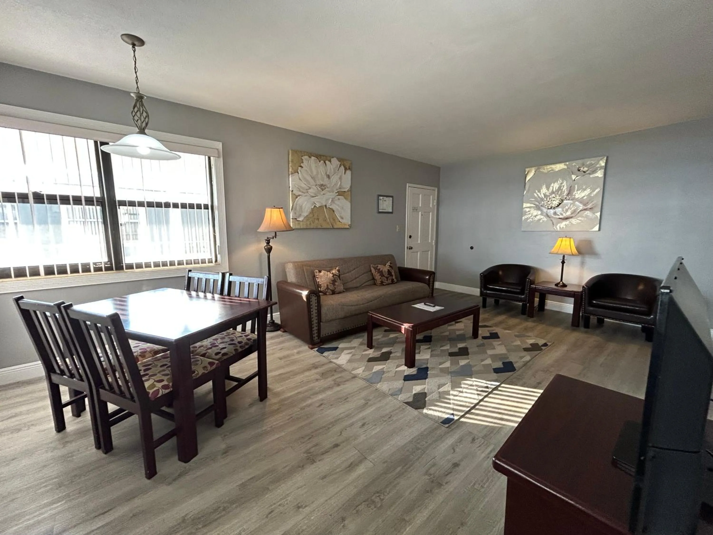 Living room in Sails Resort Motel