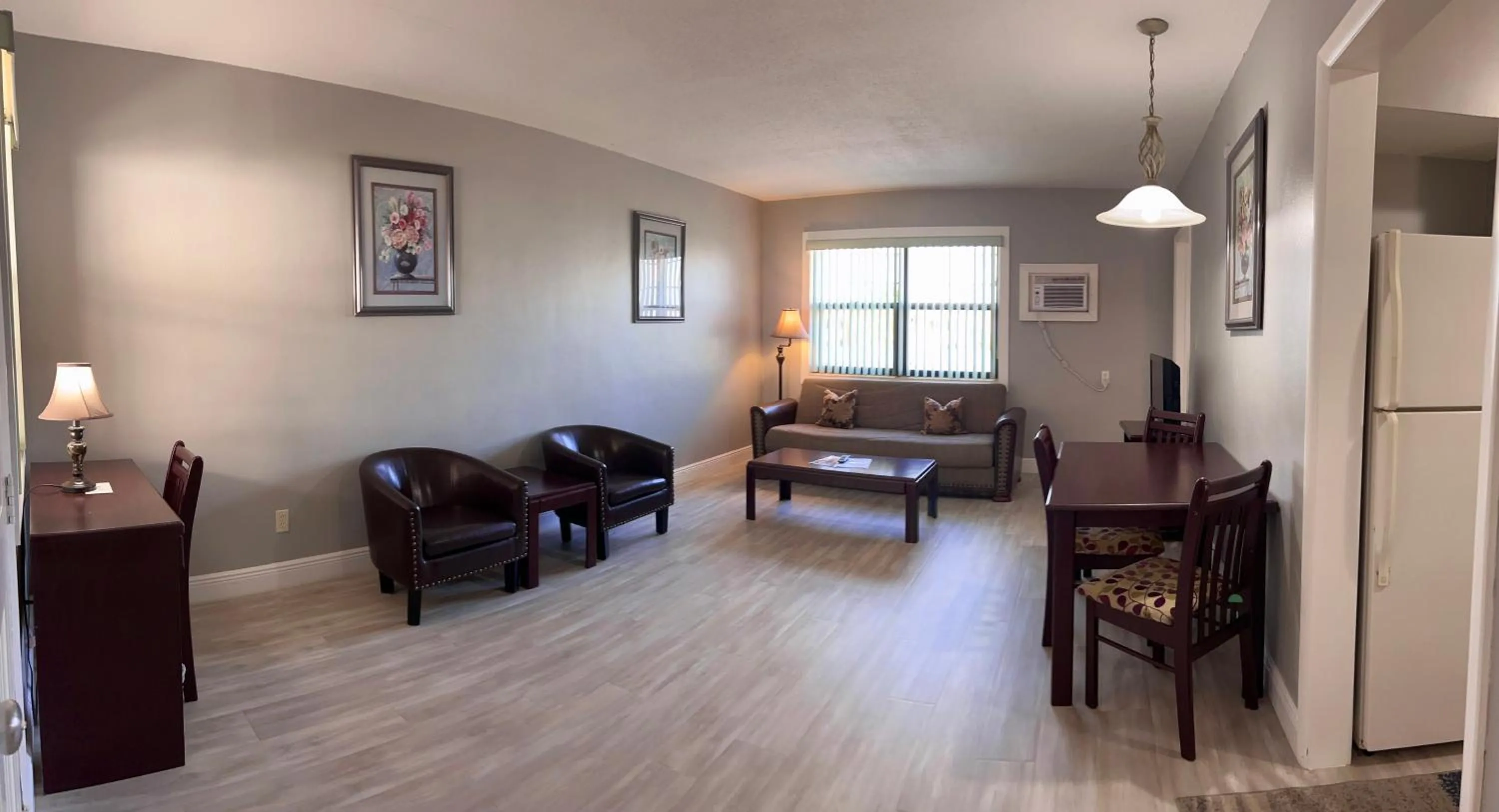 Living room in Sails Resort Motel