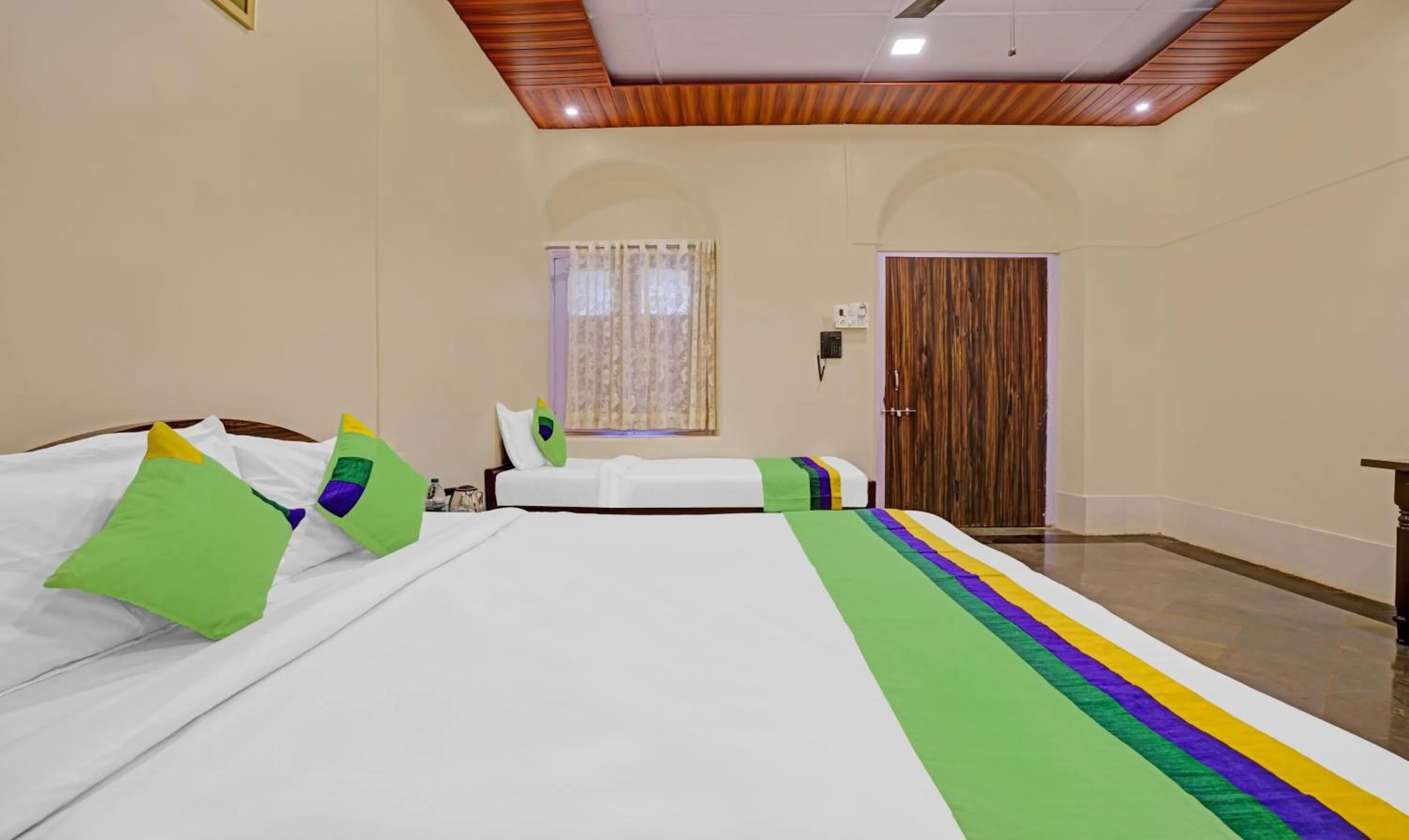 Bedroom, Bed in Treebo Cecil Resort, 600 Mtrs From Matheran Railway Station