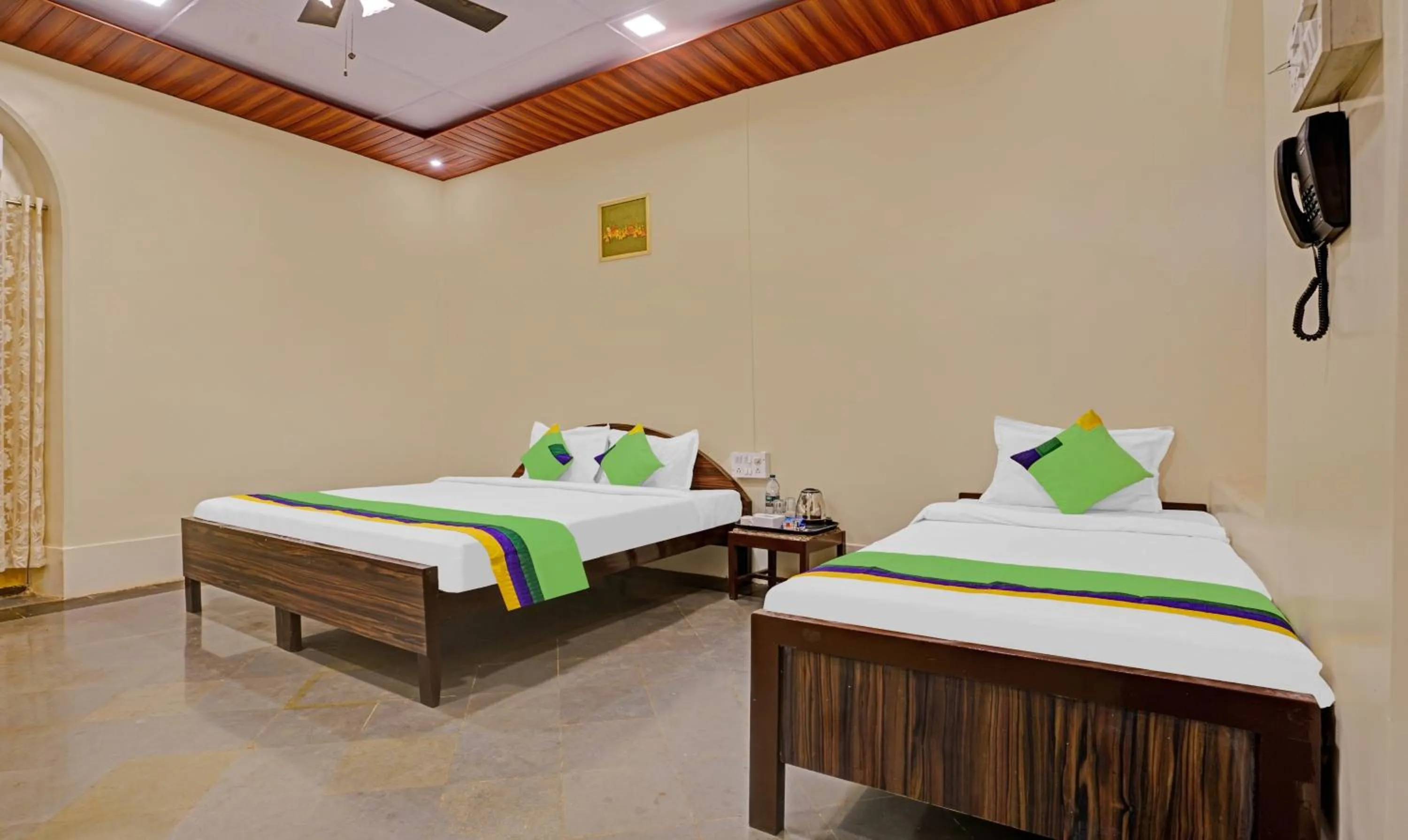 Bedroom, Bed in Treebo Cecil Resort, 600 Mtrs From Matheran Railway Station