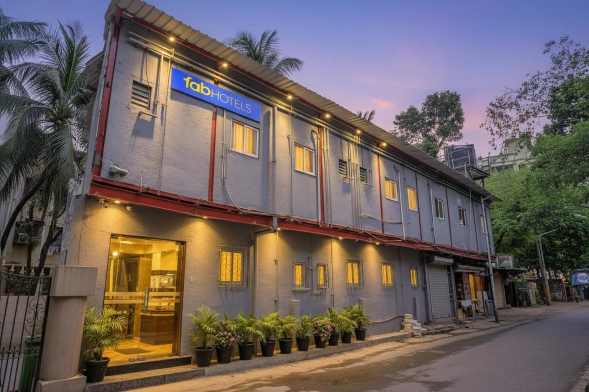 Property building in FabExpress Comfort stay - Nr Mumbai International Airport