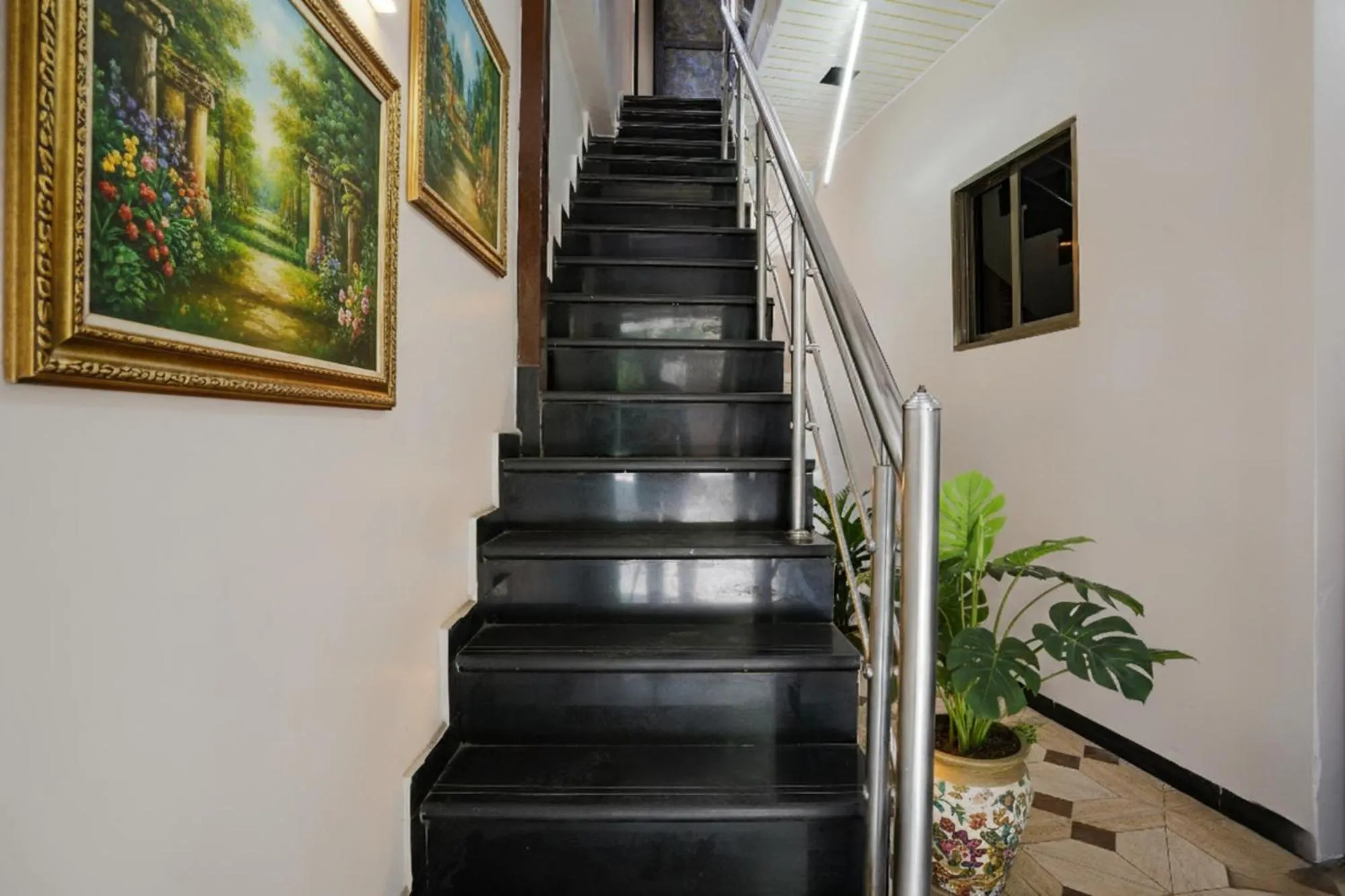 Lobby or reception in FabExpress Comfort stay - Nr Mumbai International Airport