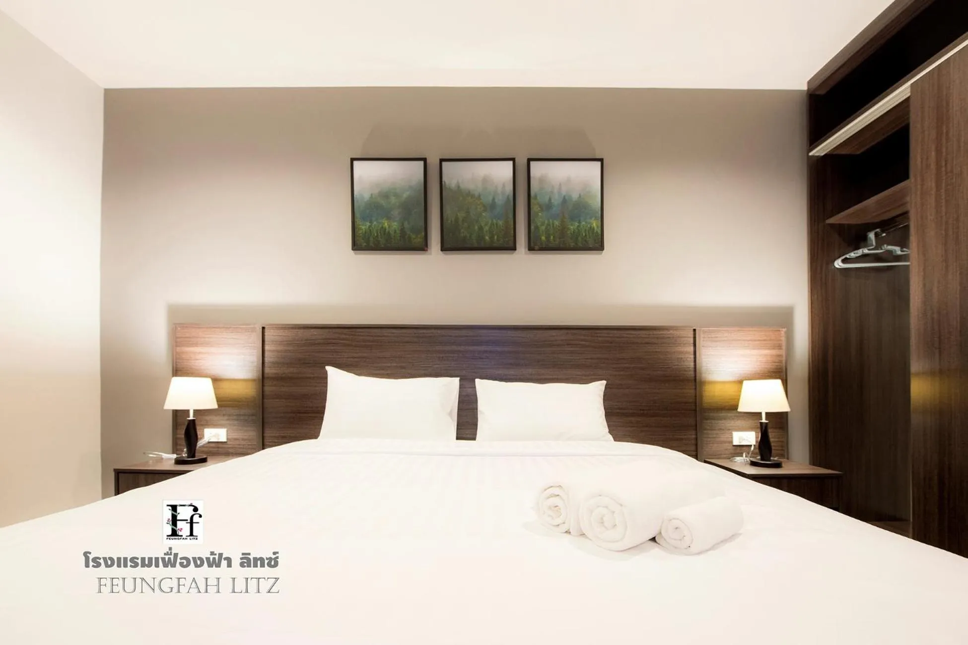 Bedroom, Bed in Feungfah Litz