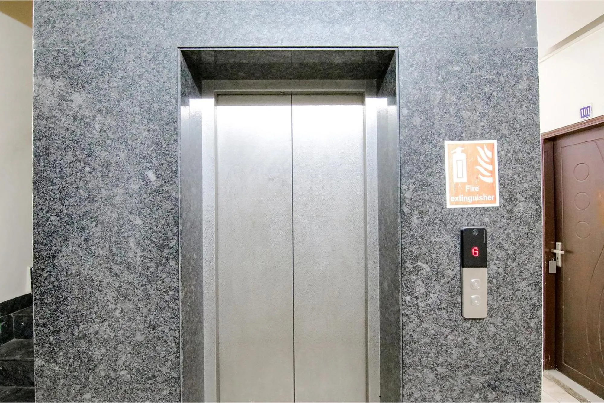 elevator in Via HC King