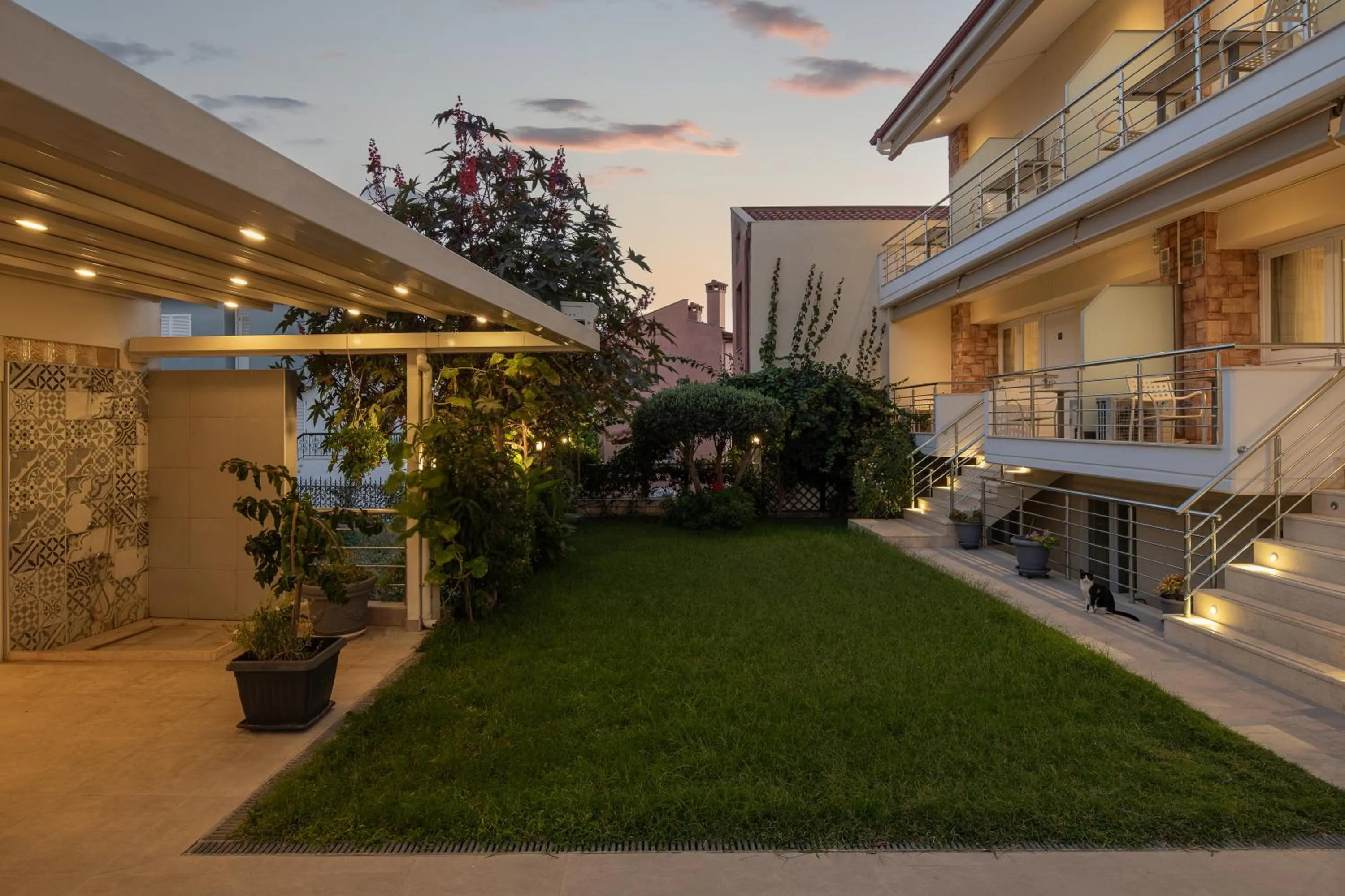 Property building in Nikiti Comfort