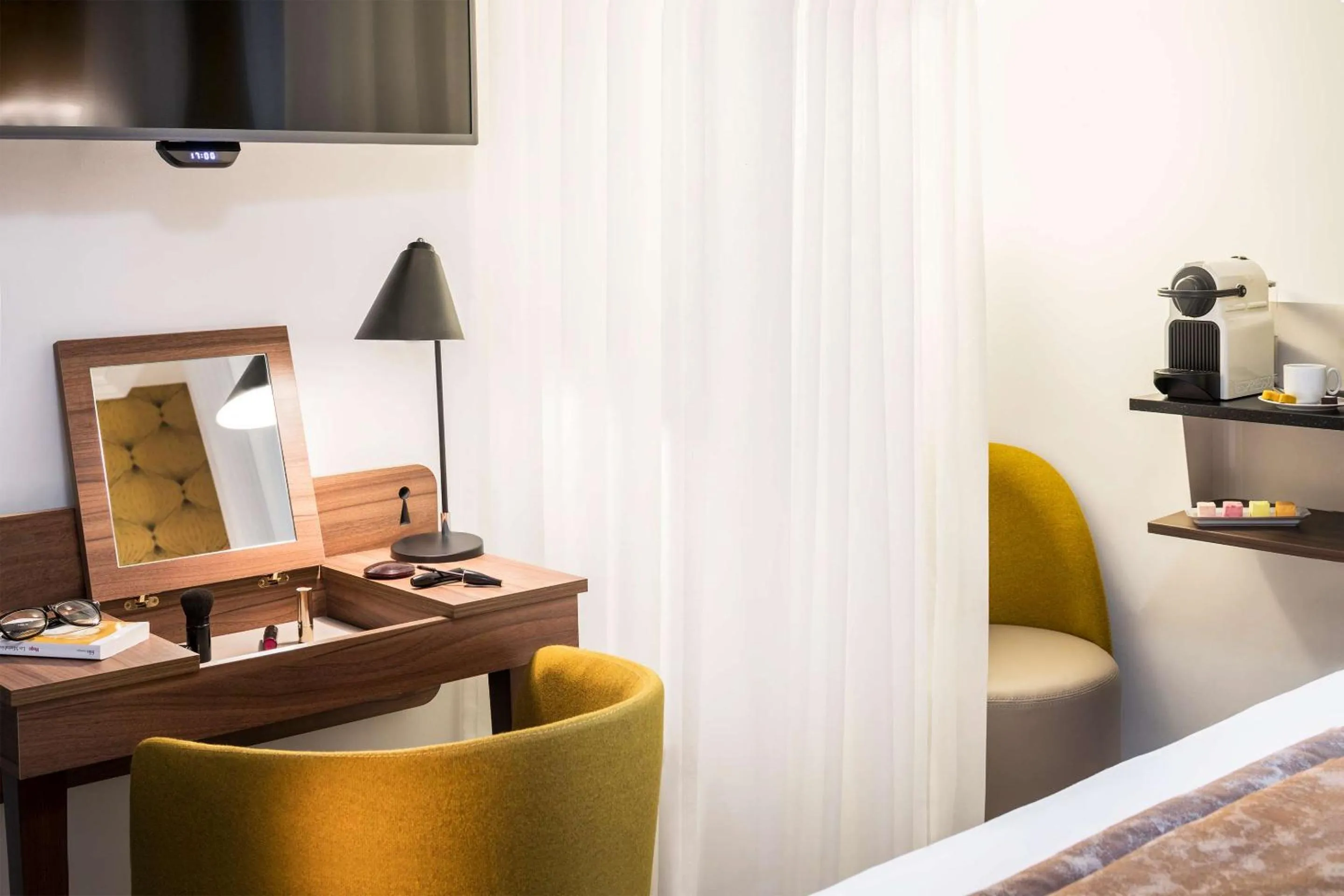 Bedroom in Best Western Plus La Demeure