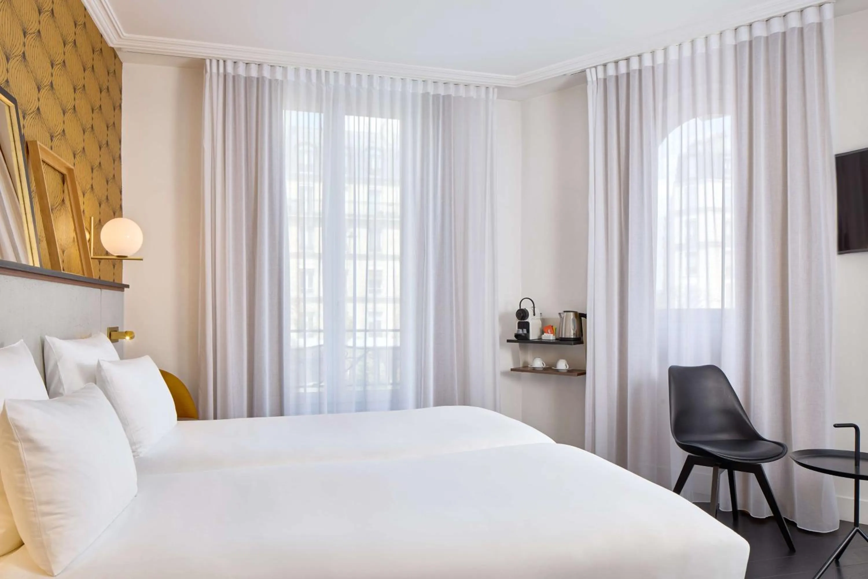 Bedroom, Bed in Best Western Plus La Demeure