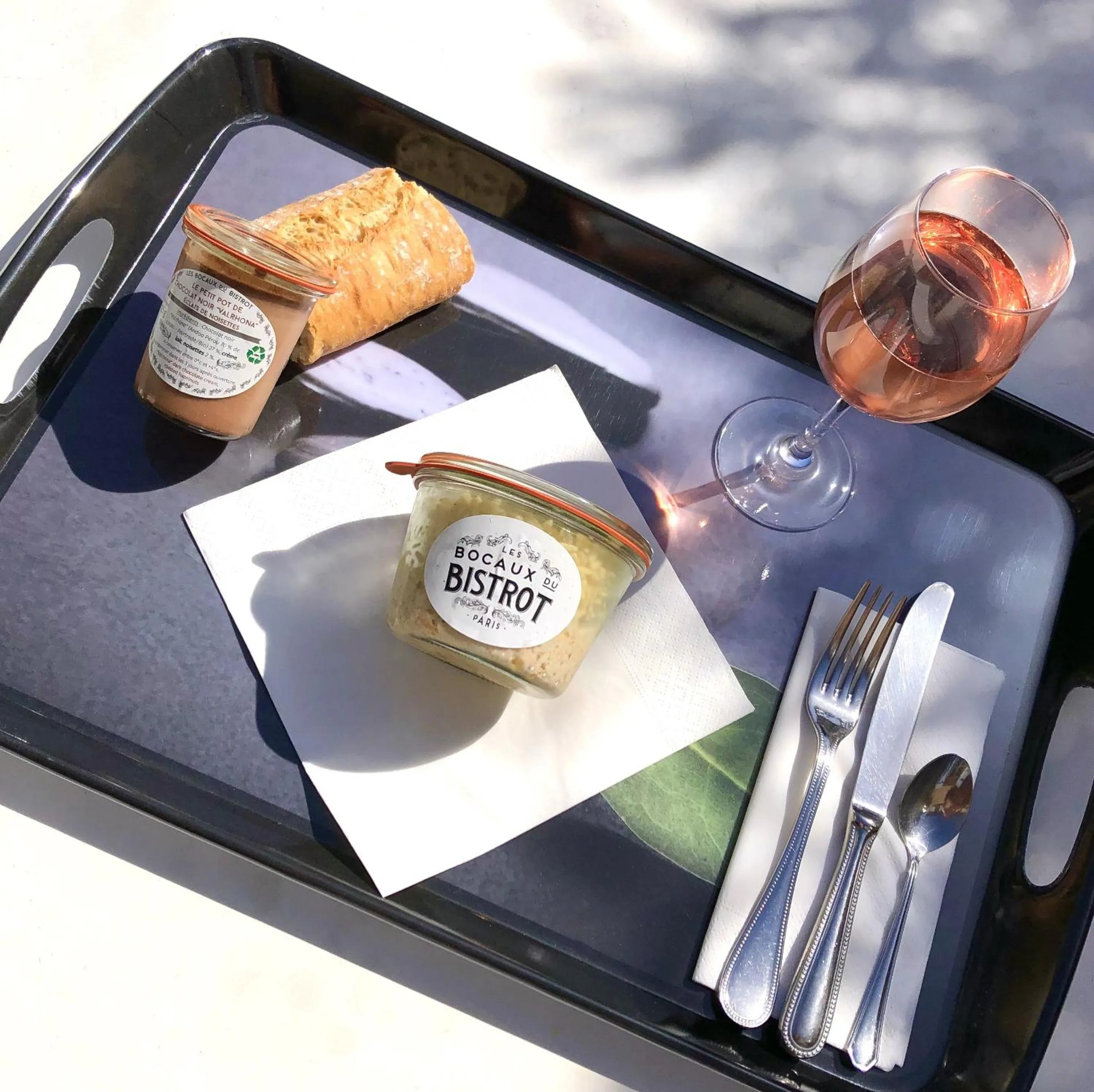 Food and drinks in Hôtel Jas Neuf