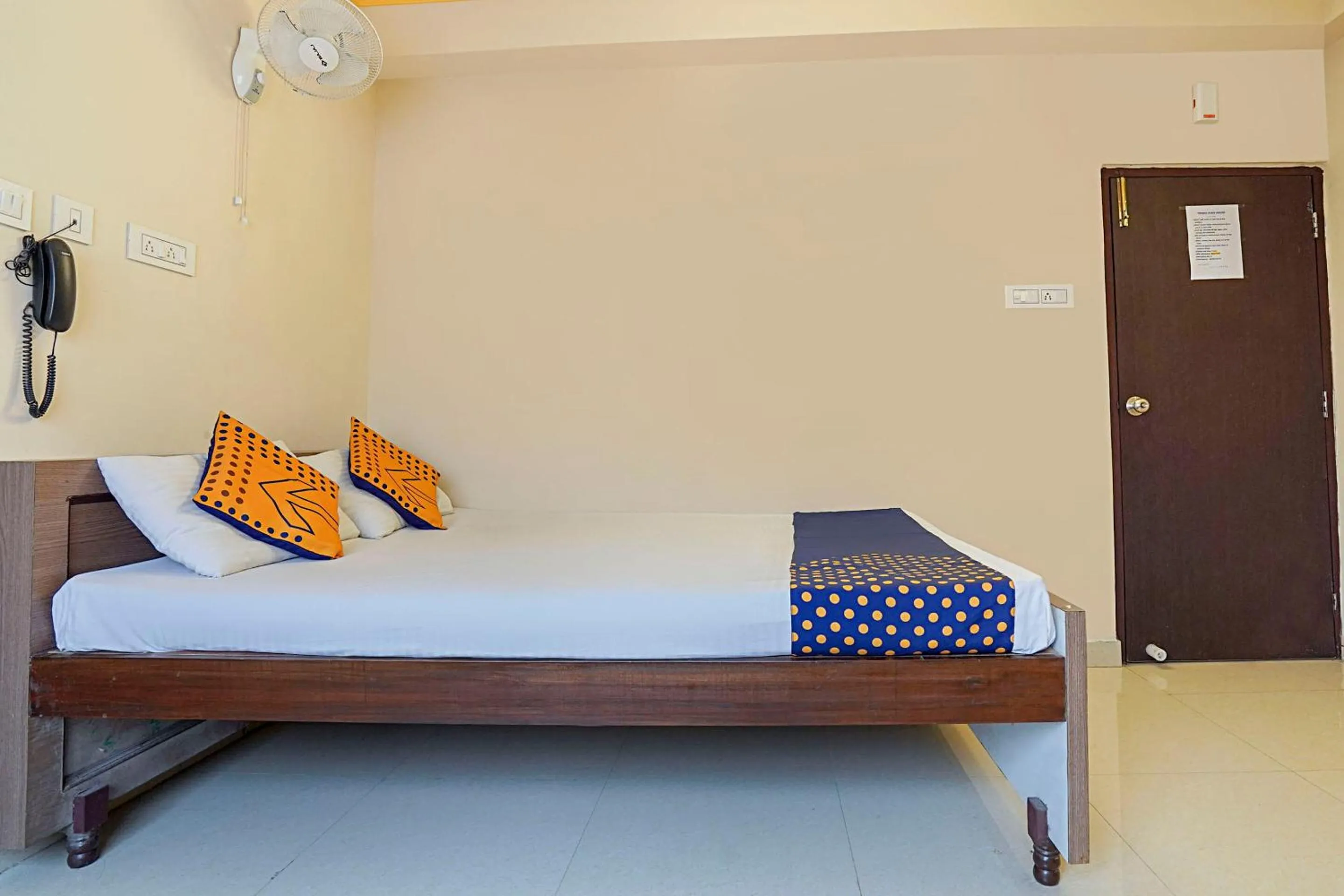 Bedroom, Bed in Hotel O Trisha Guest House