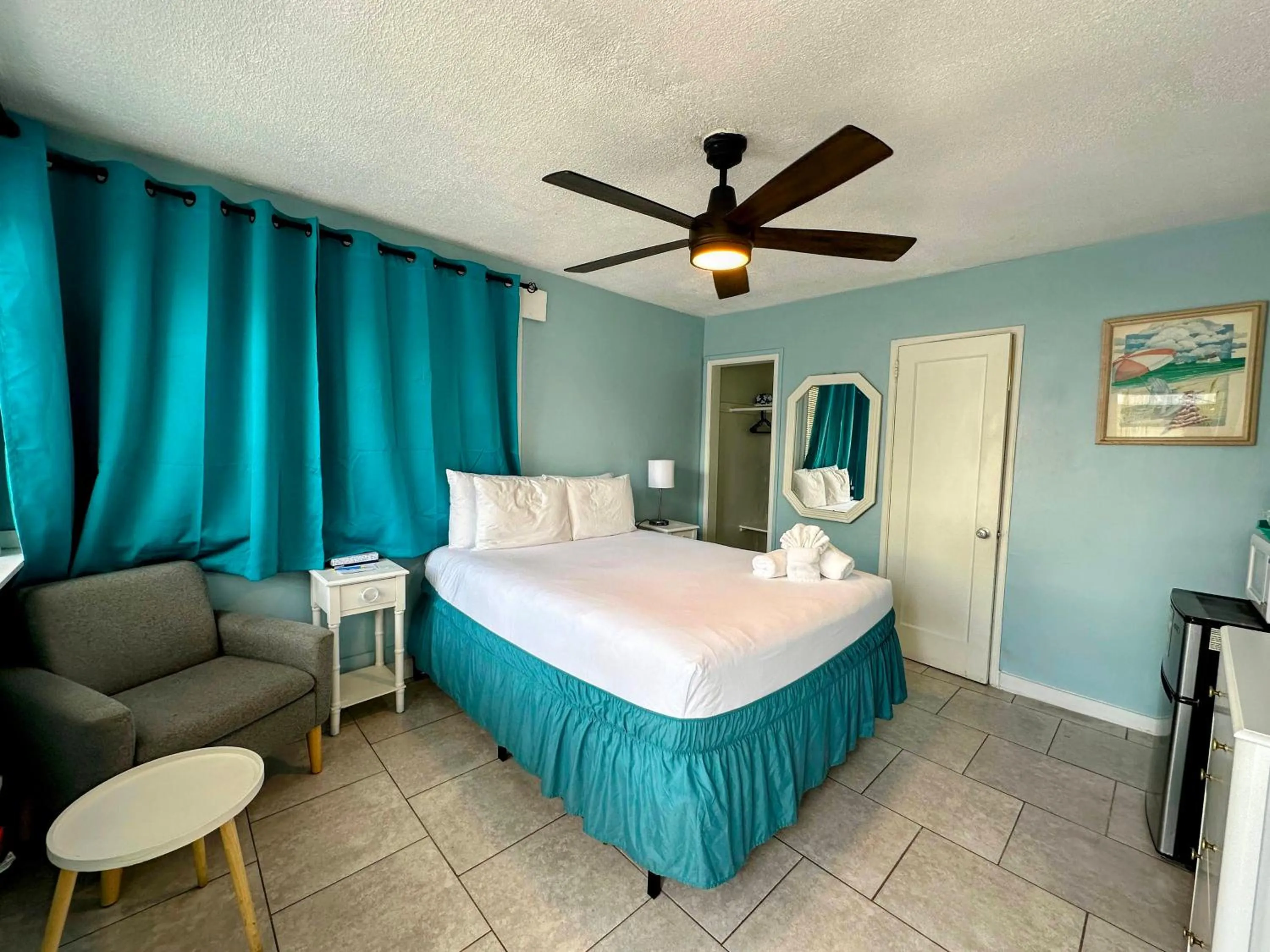 Bed in St Maurice Beach Inn