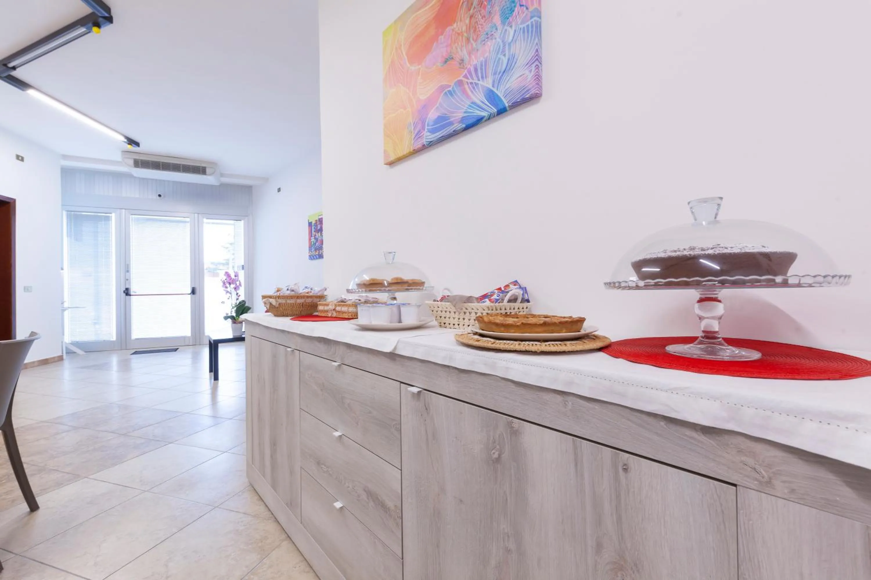 Buffet breakfast in Lupomonaco Rooms