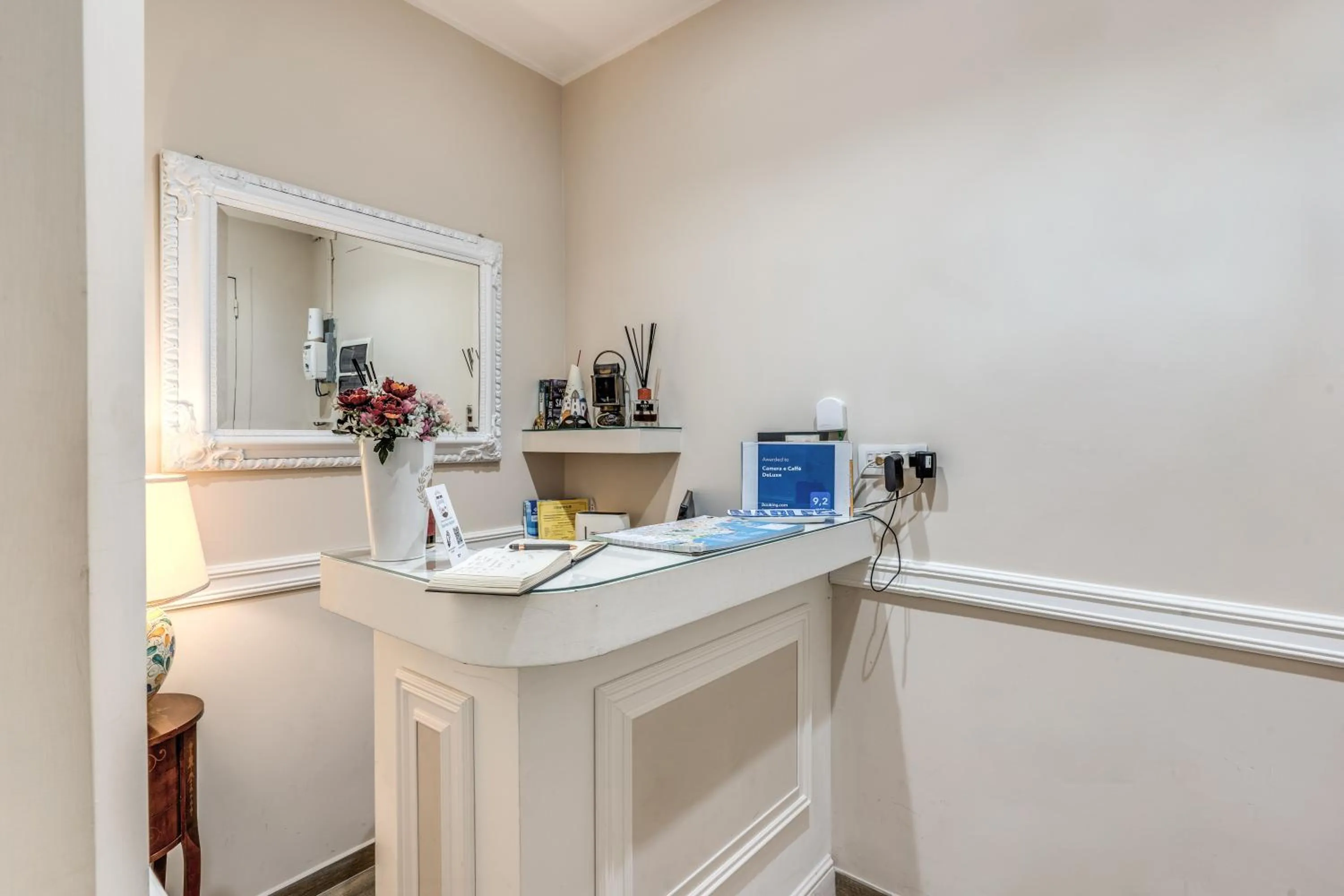 Lobby or reception in Camera e Caffé DeLuxe