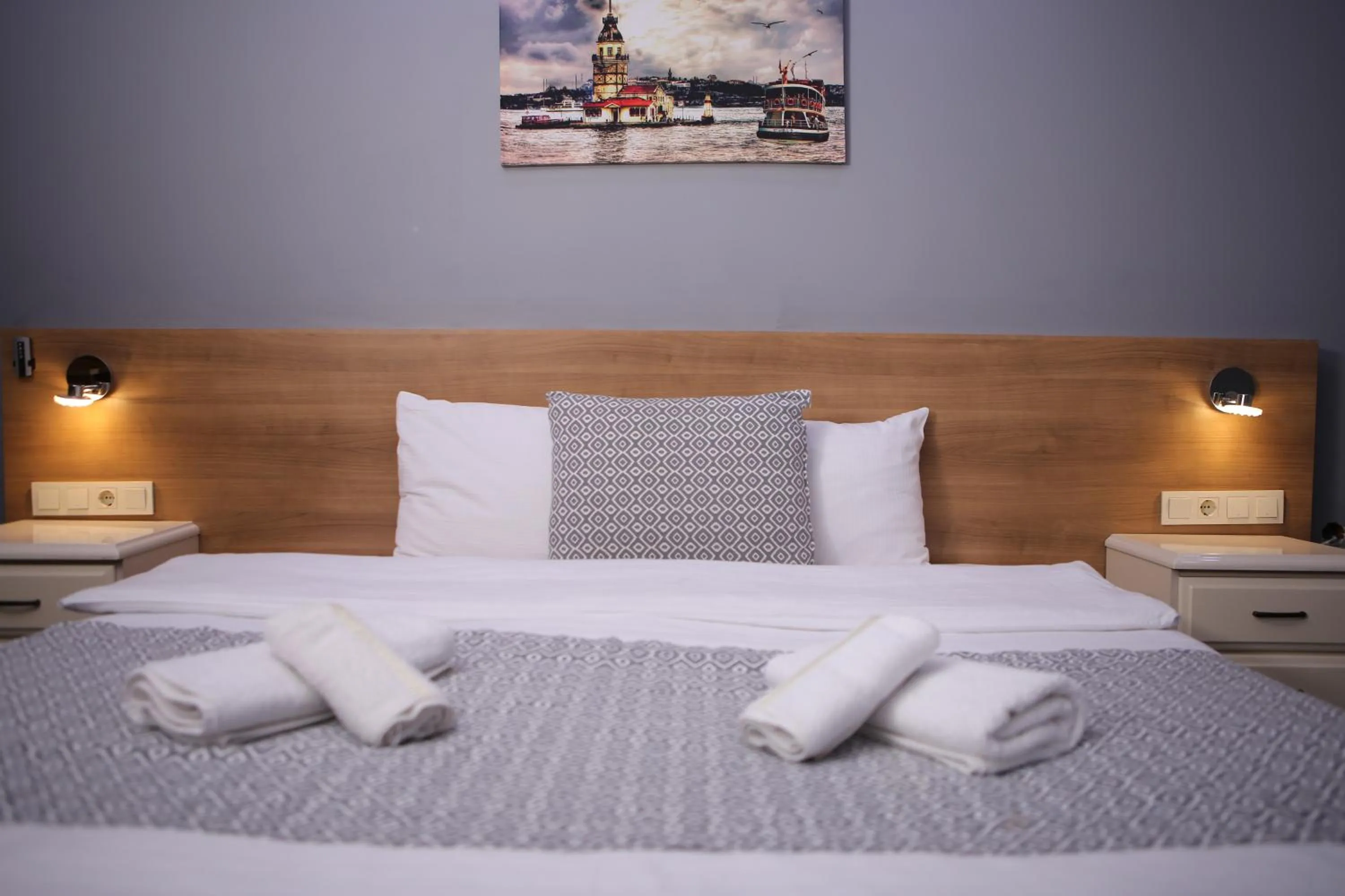 Bed in lily airport otel