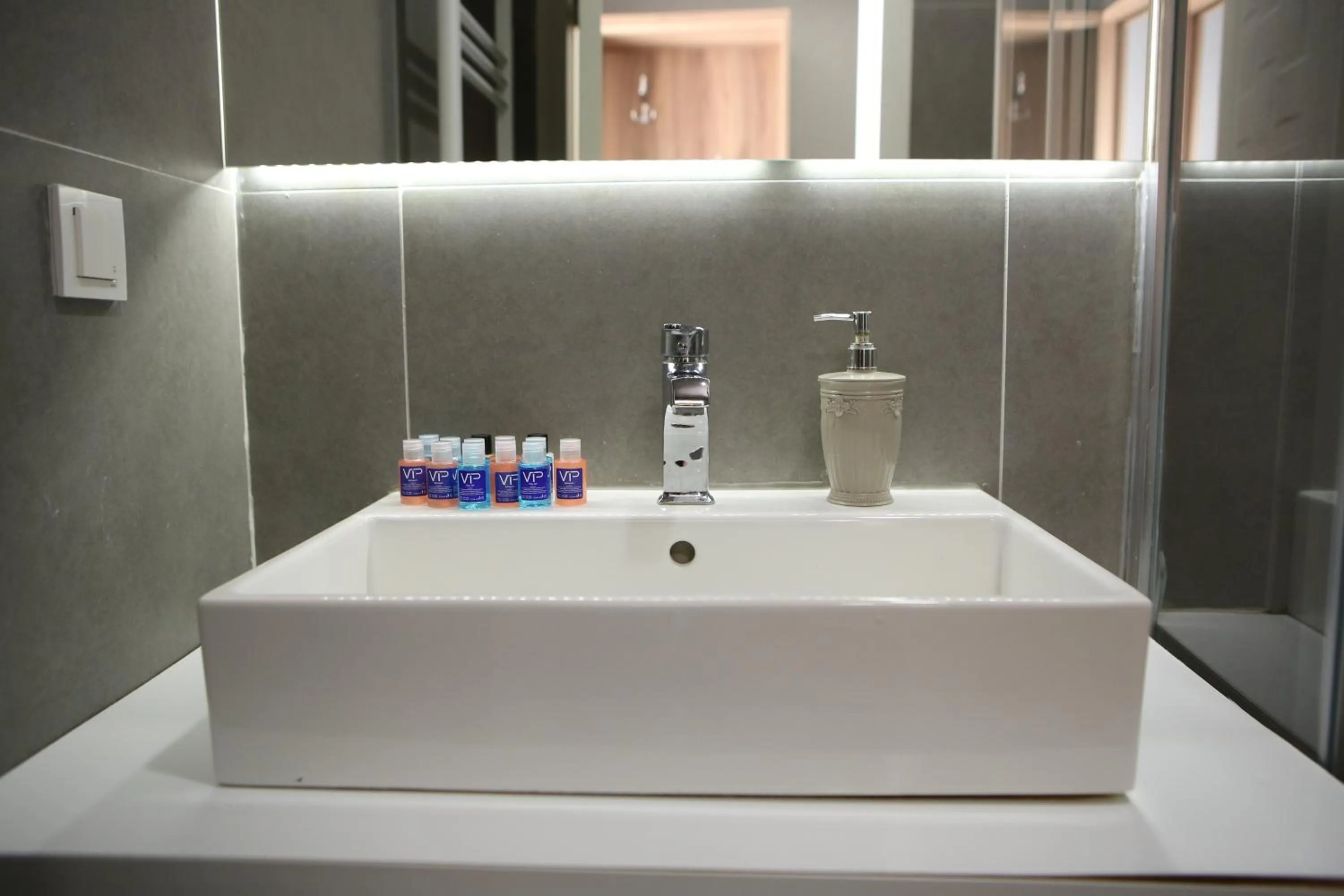 Bathroom in lily airport otel