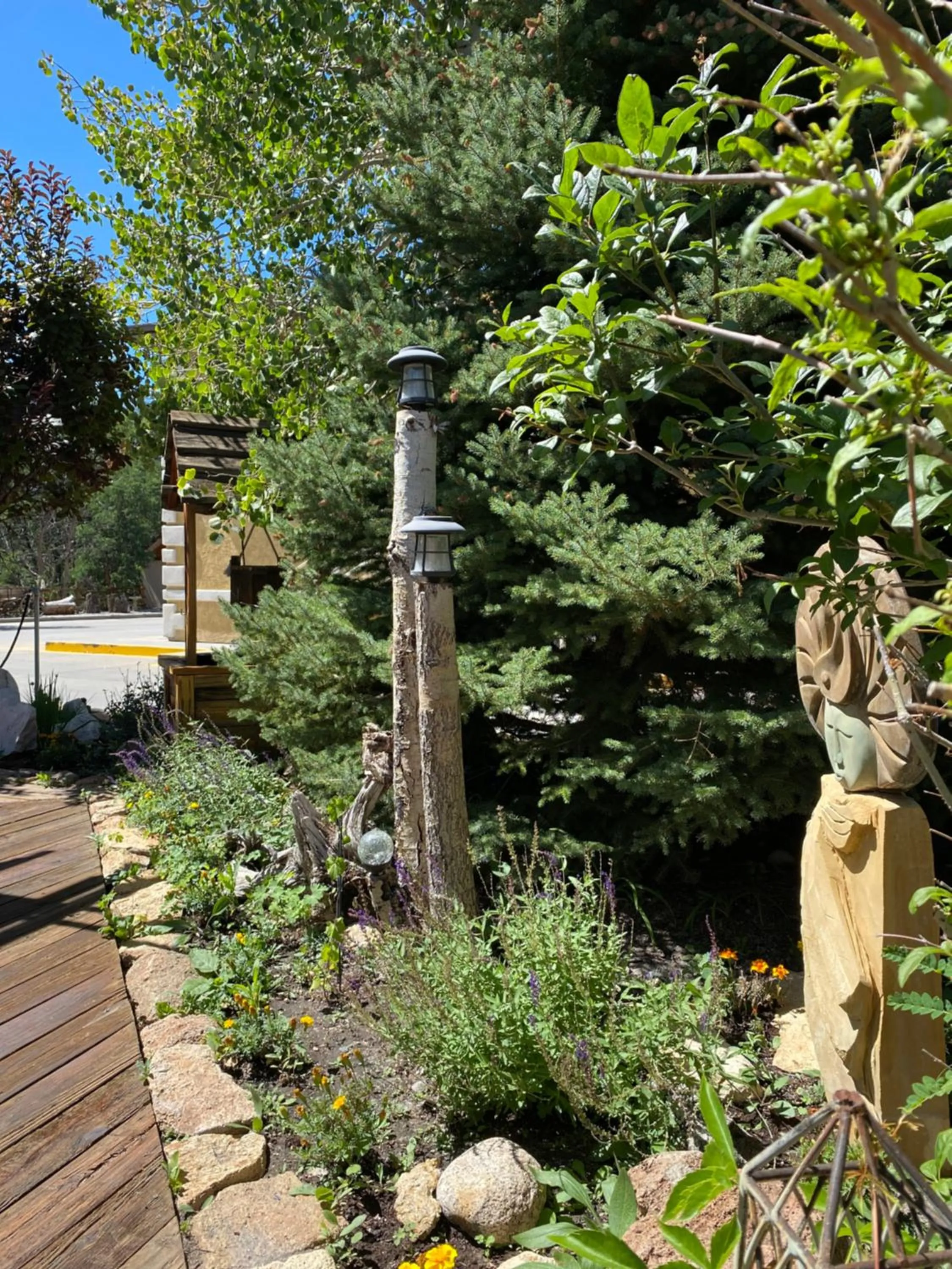 Garden in Browns Canyon Inn