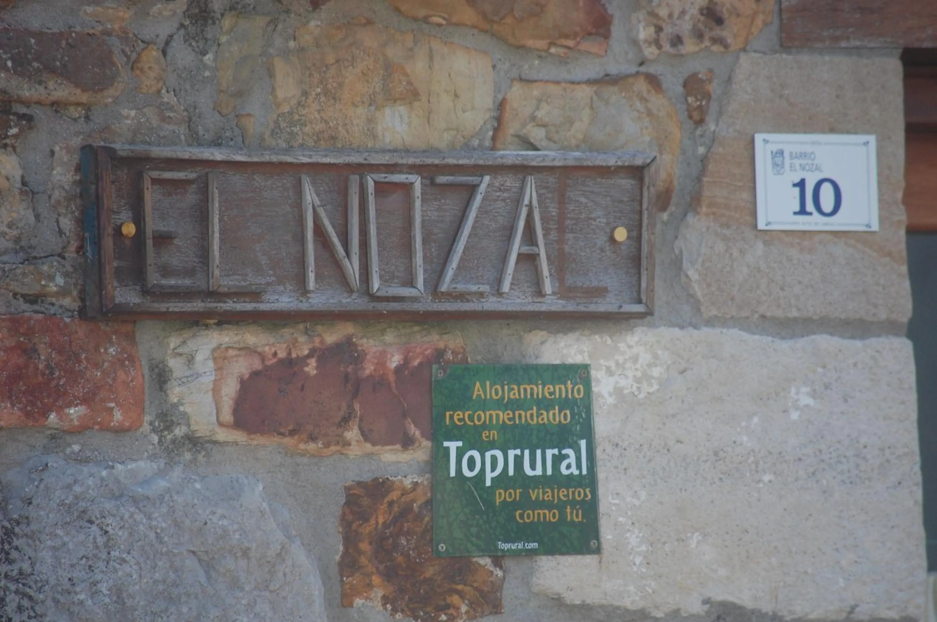 Logo/Certificate/Sign in Posada El Nozal