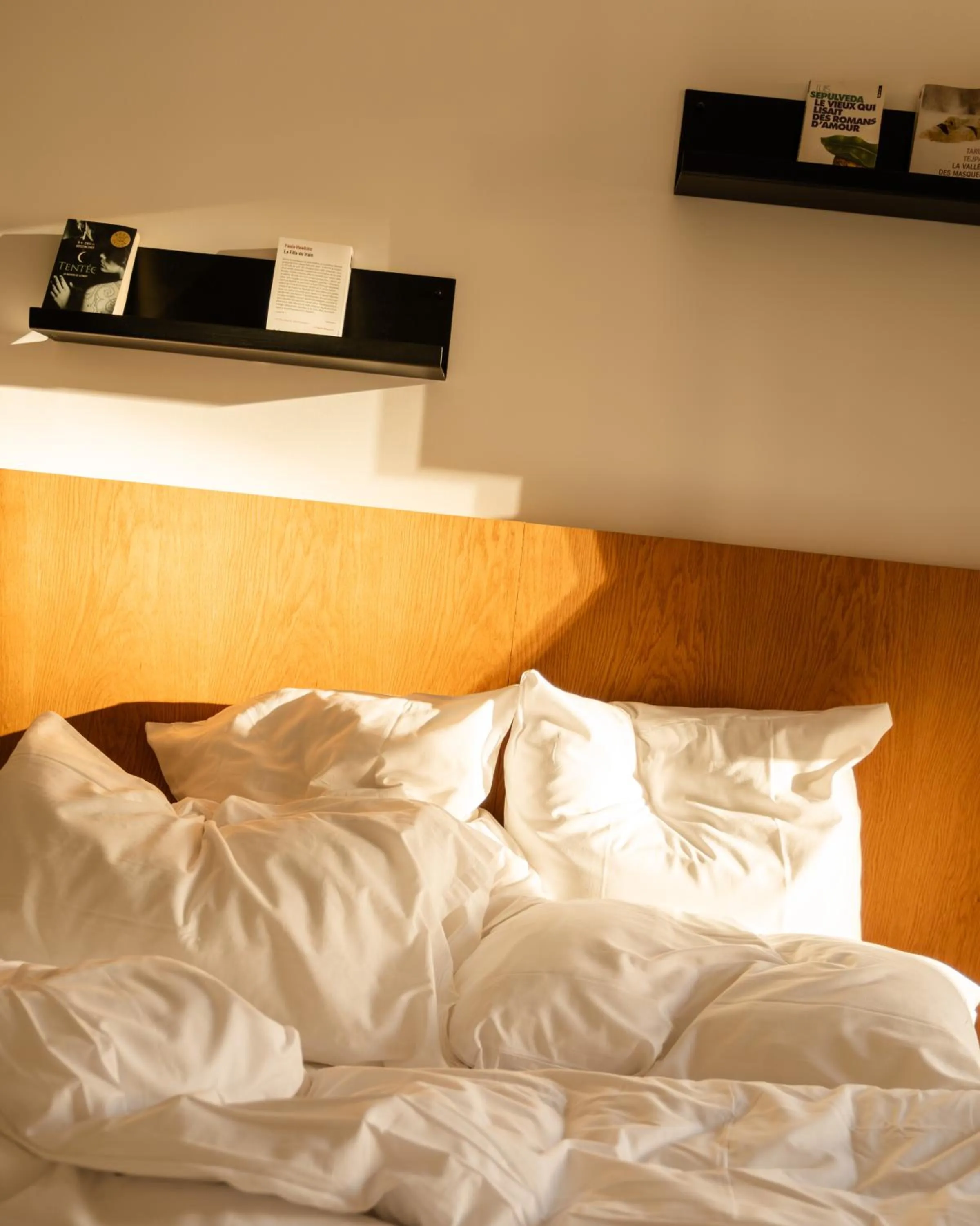 Bed in 9Hotel Bastille-Lyon