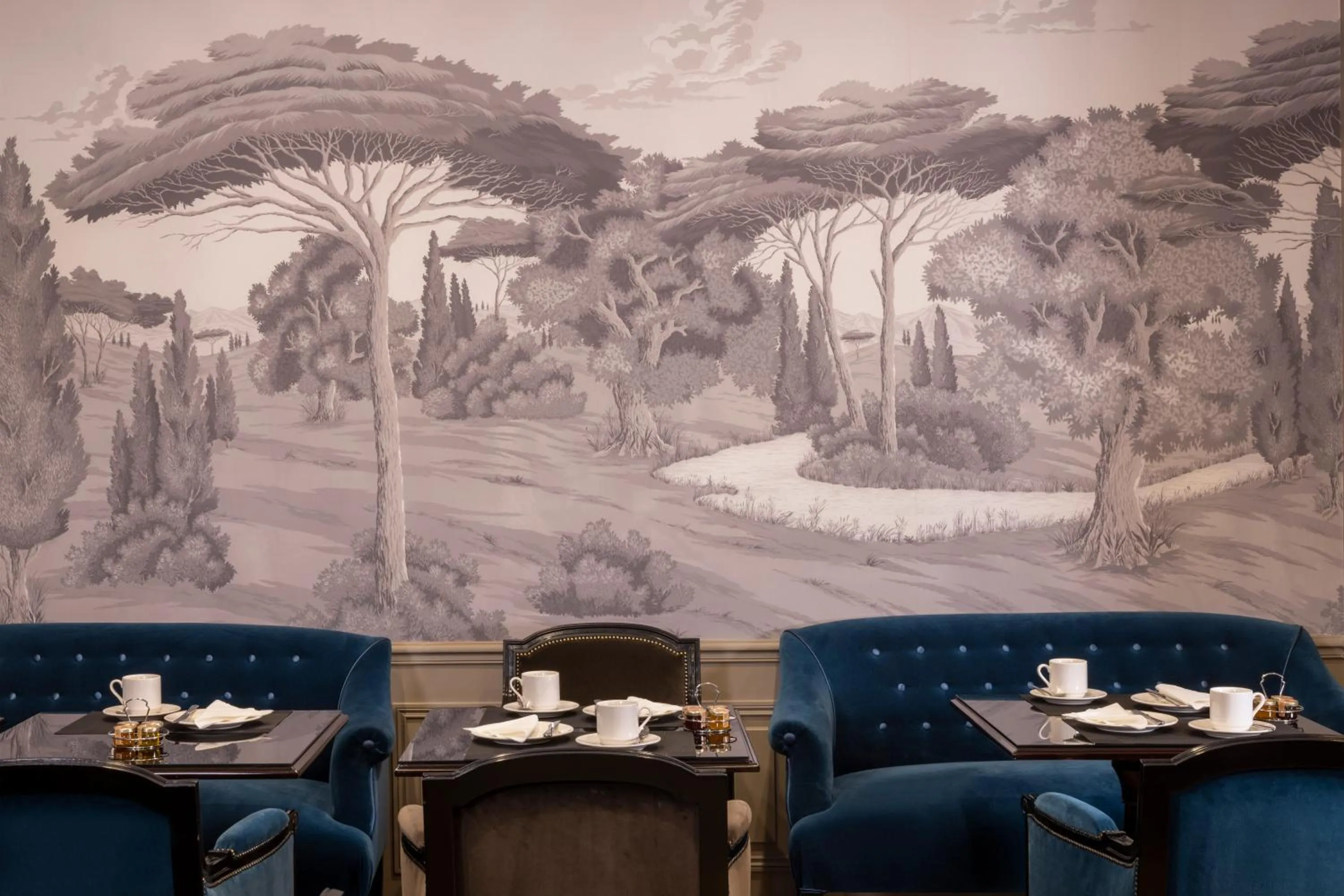 Restaurant/places to eat in Pavillon Monceau