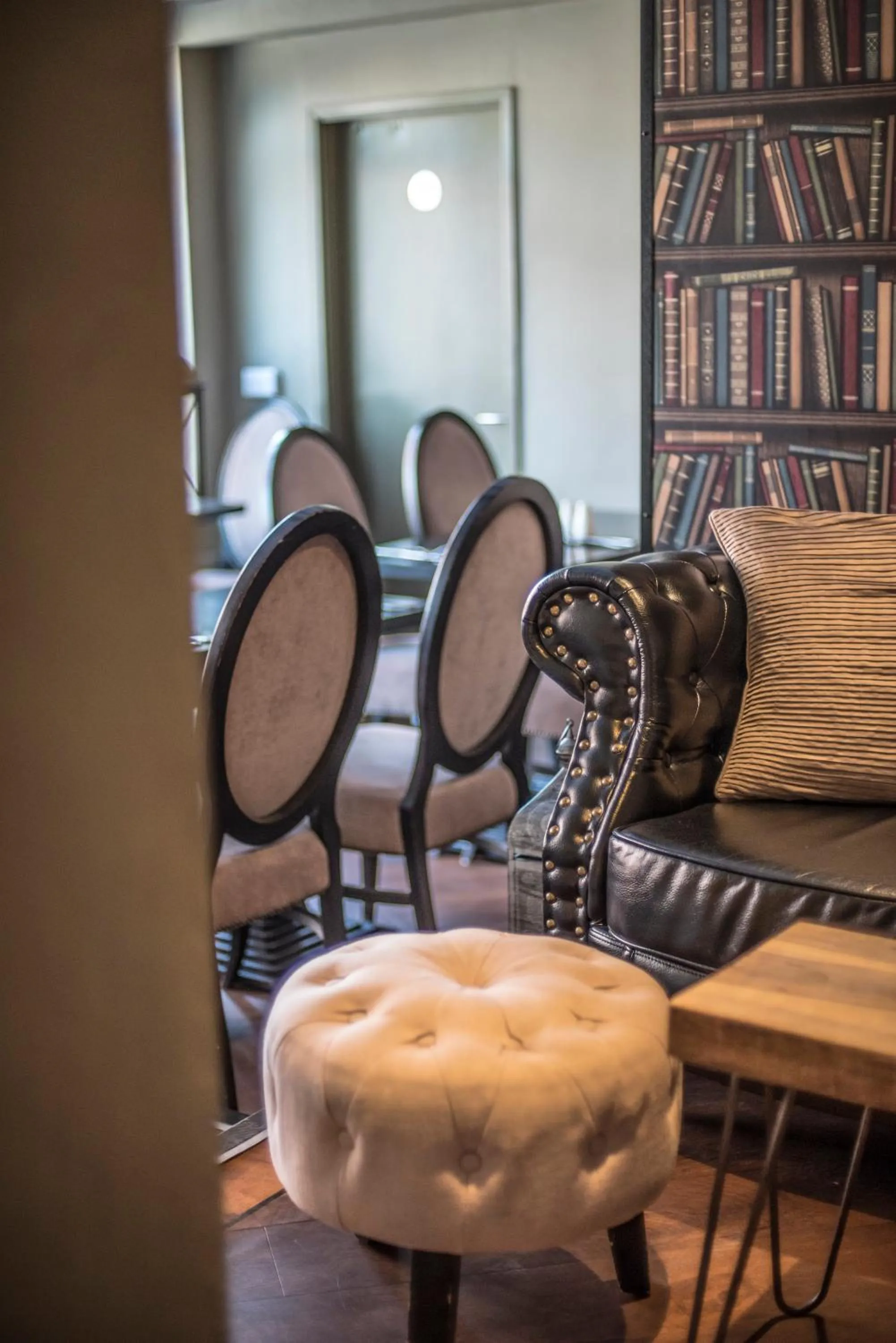 Lounge or bar in N'ista Boutique Rooms Birkdale, Southport