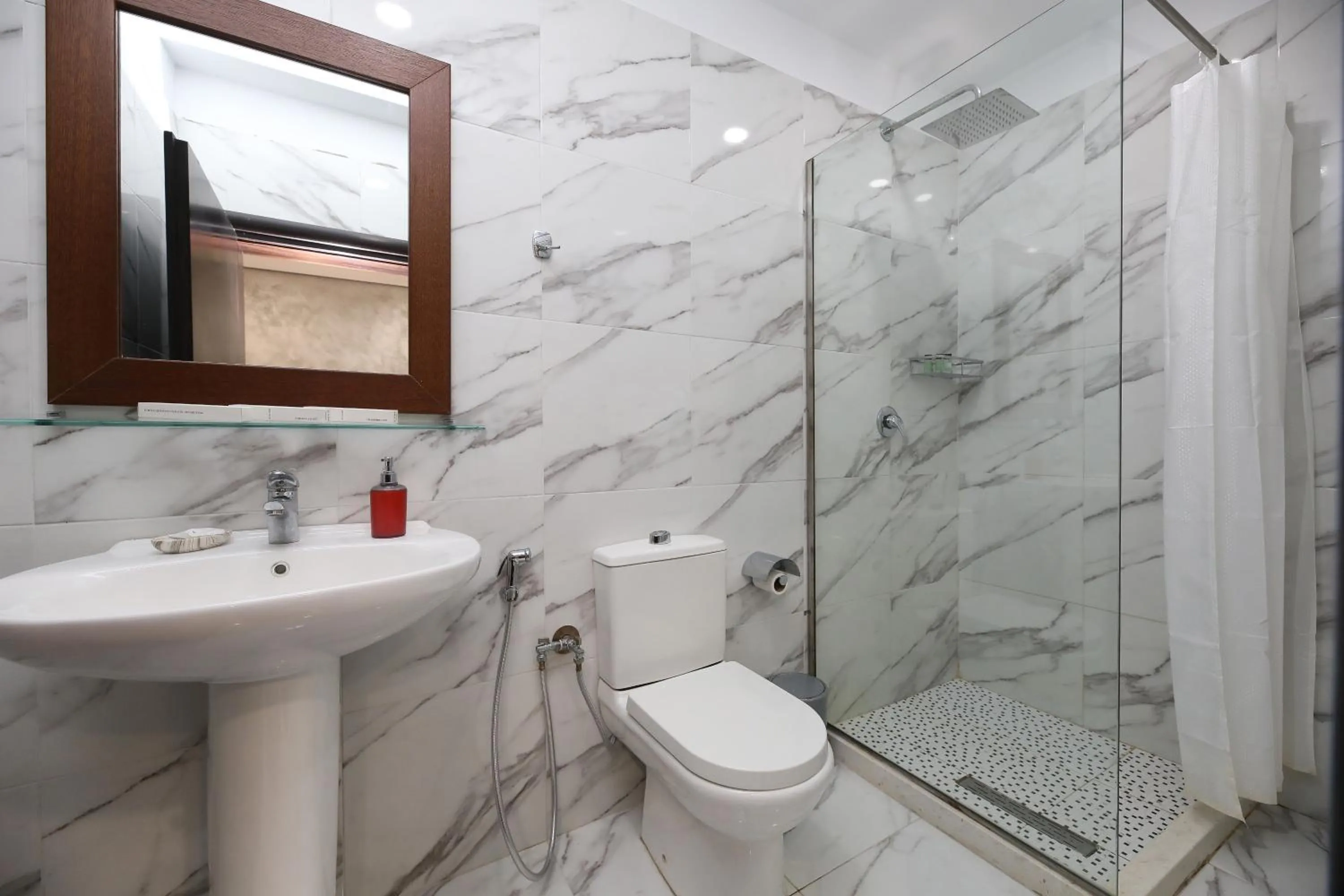 Shower in Hotel Salvadore