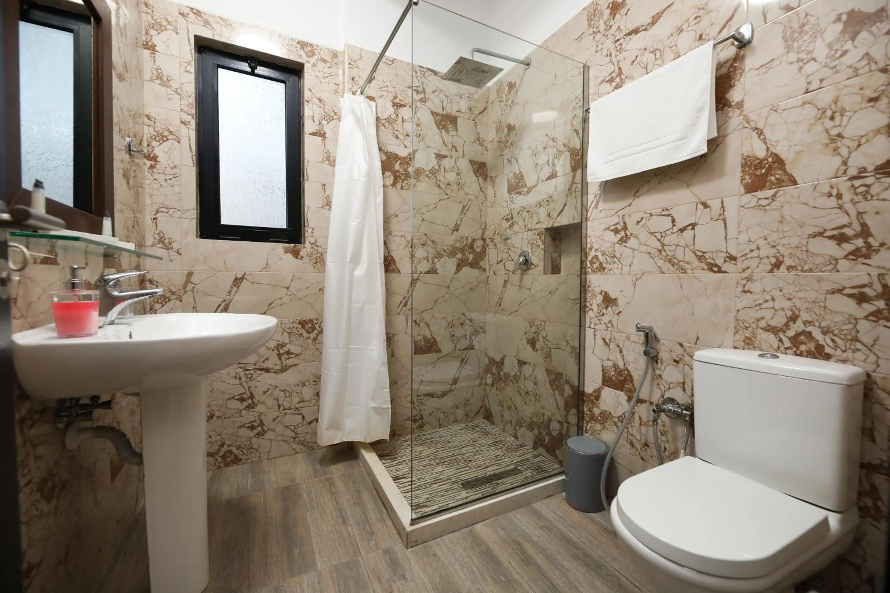 Toilet in Hotel Salvadore