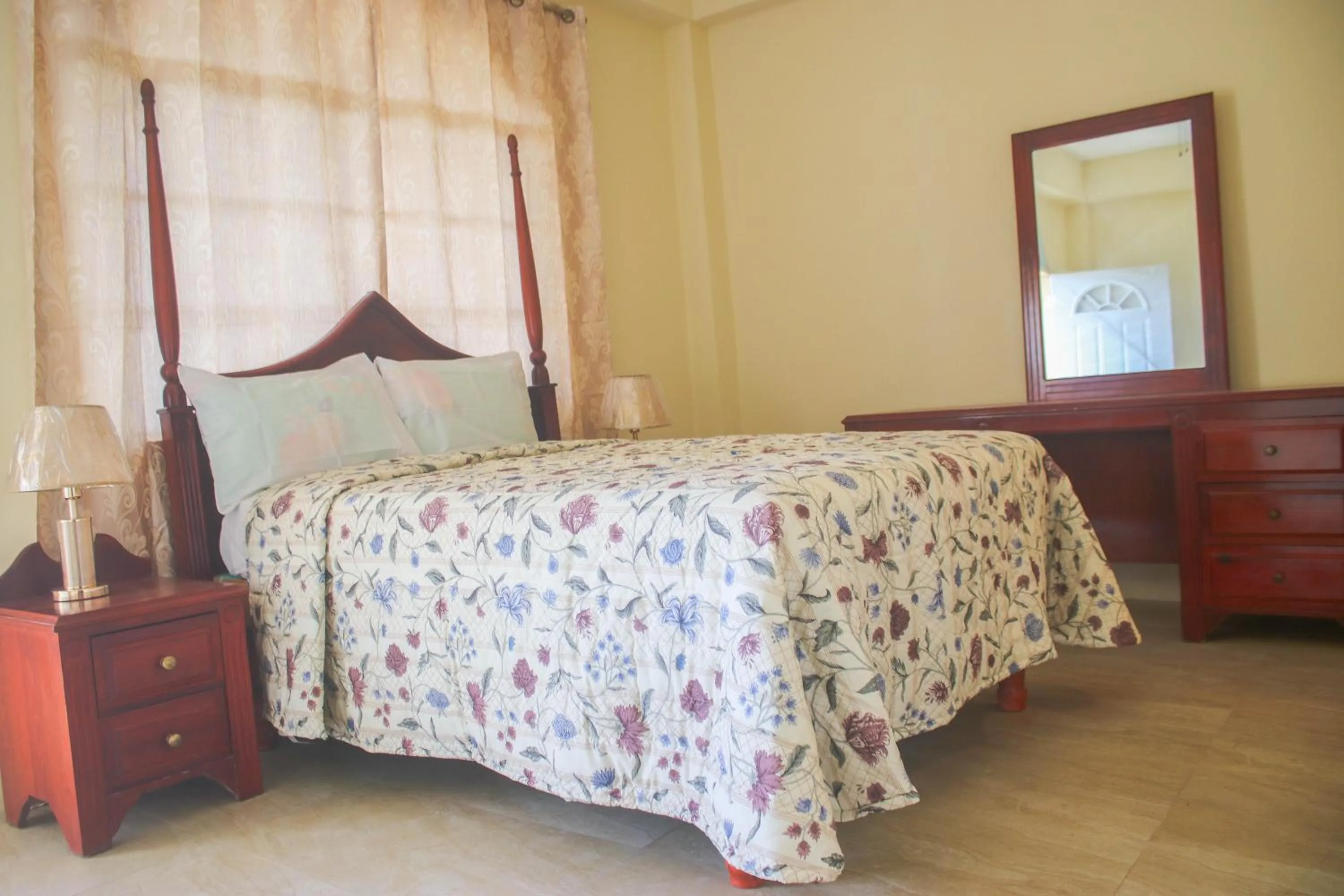 Bedroom in Solet's Paradise Negril