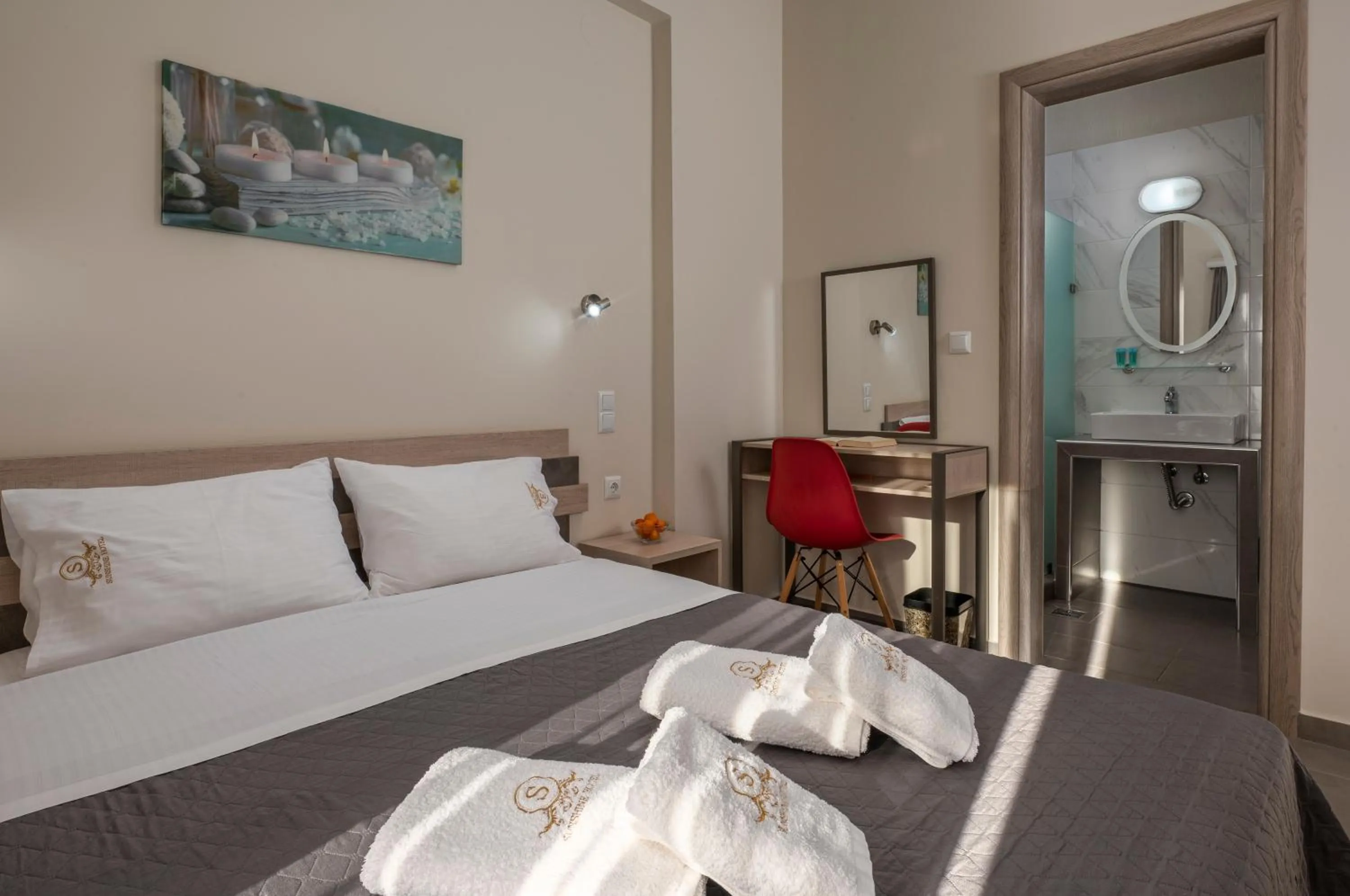 Bed in Sunshine Apartments