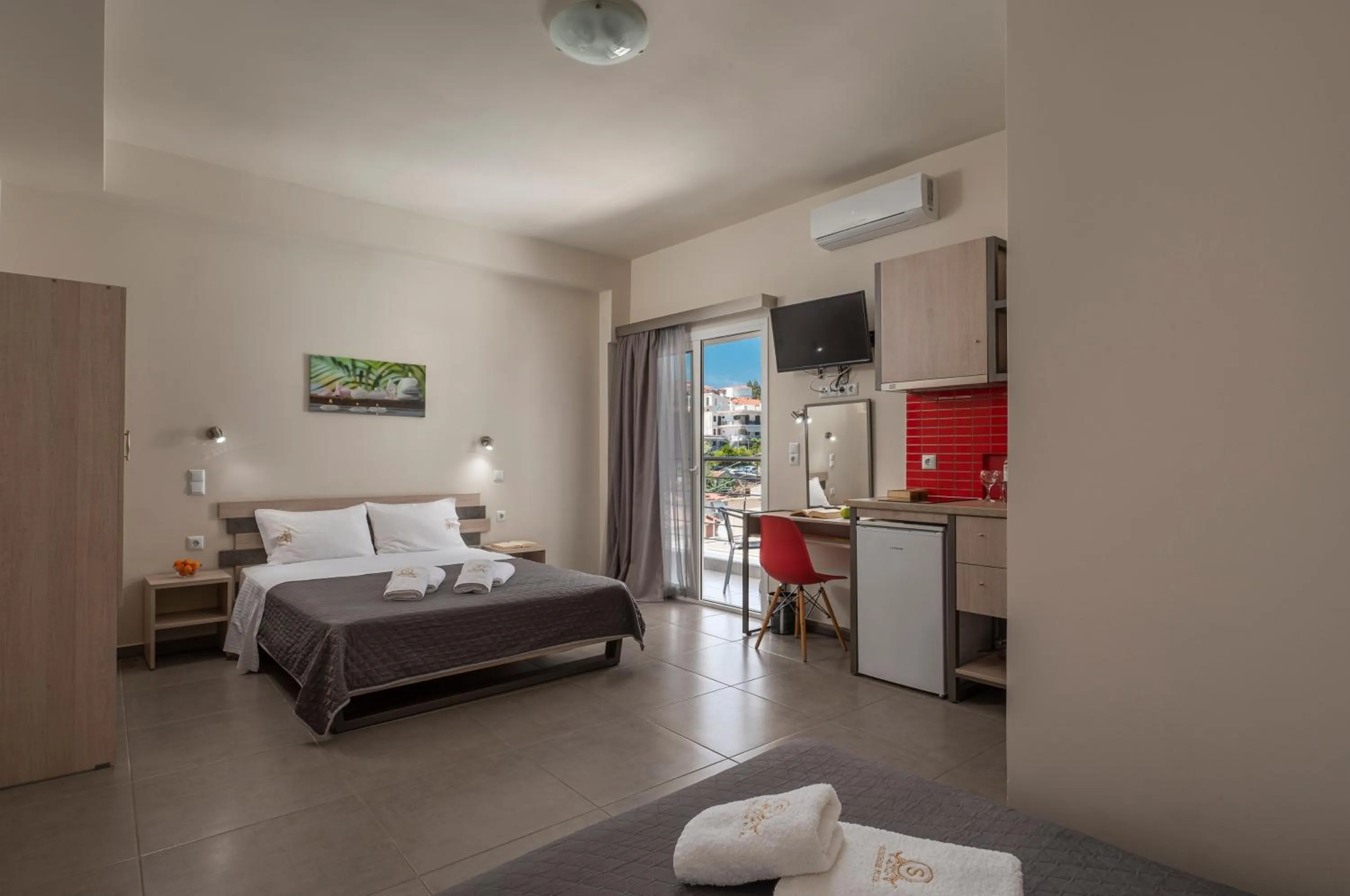 Bed in Sunshine Apartments