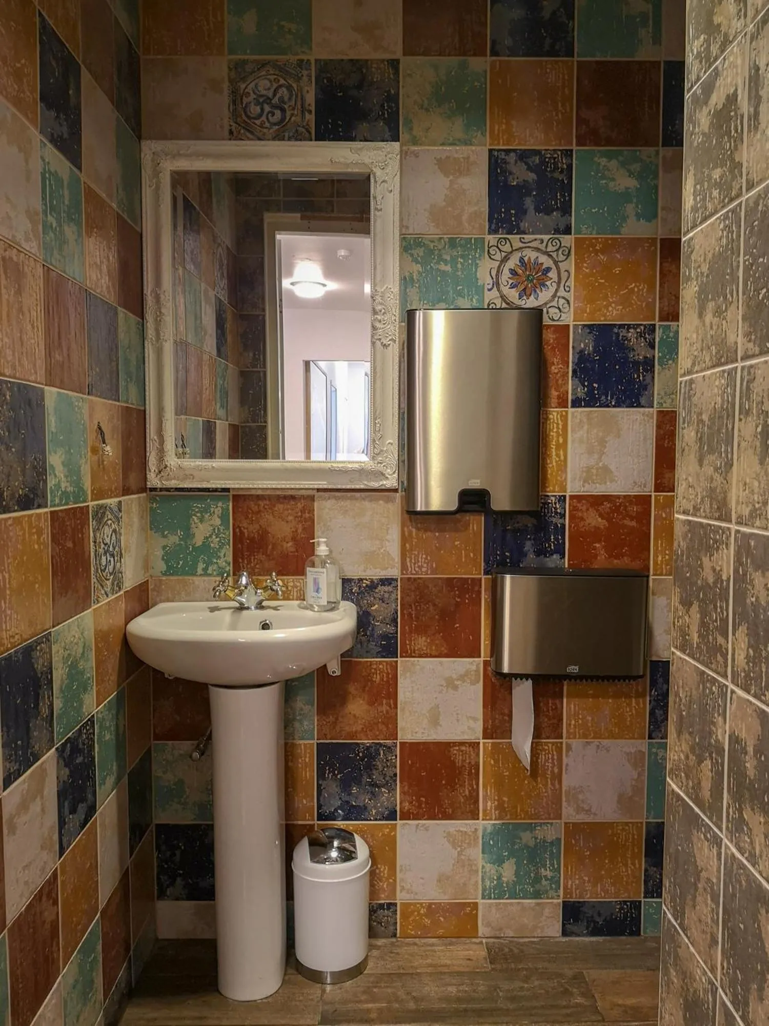 Toilet in Villa Kadriorg Hostel